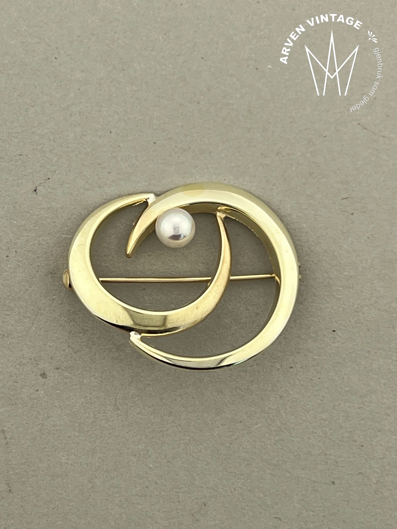 Vintage perlebrosje gult gull