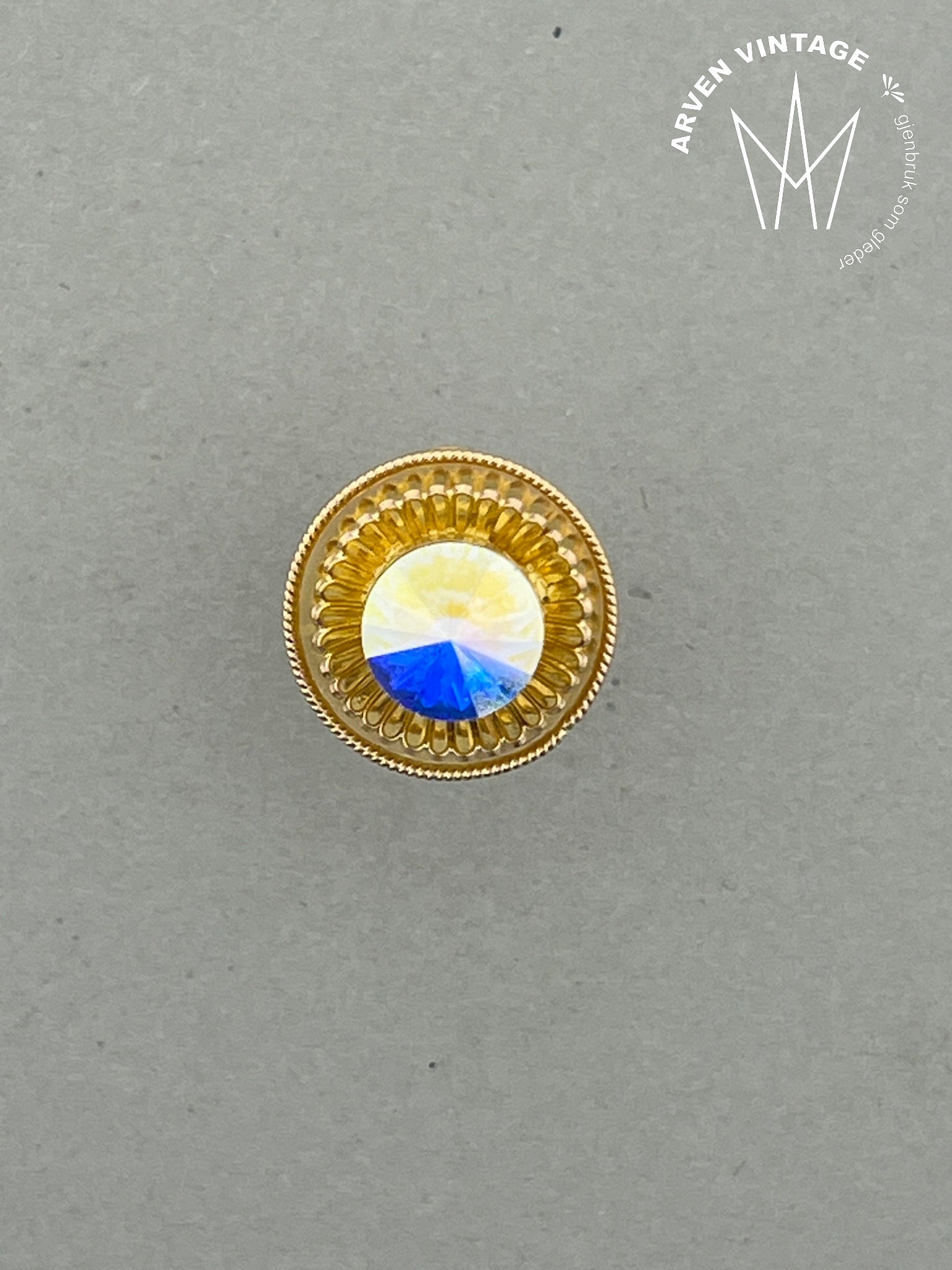 Vintage jakkepynt 21K gult gull