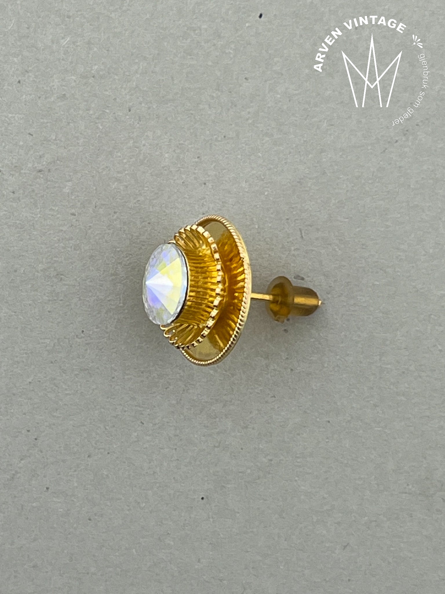 Vintage jakkepynt 21K gult gull