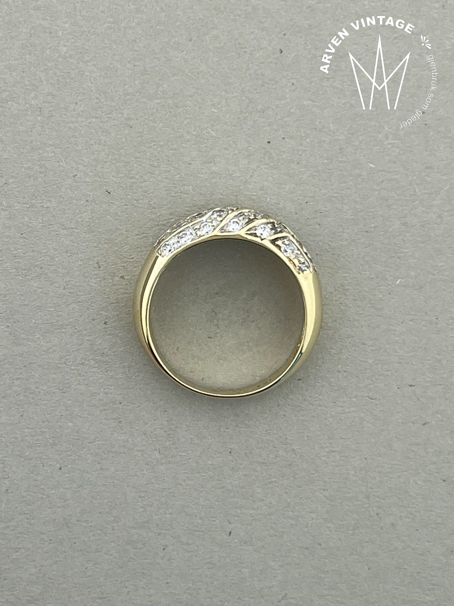 Vintage ring gult gull blanke stener str 57