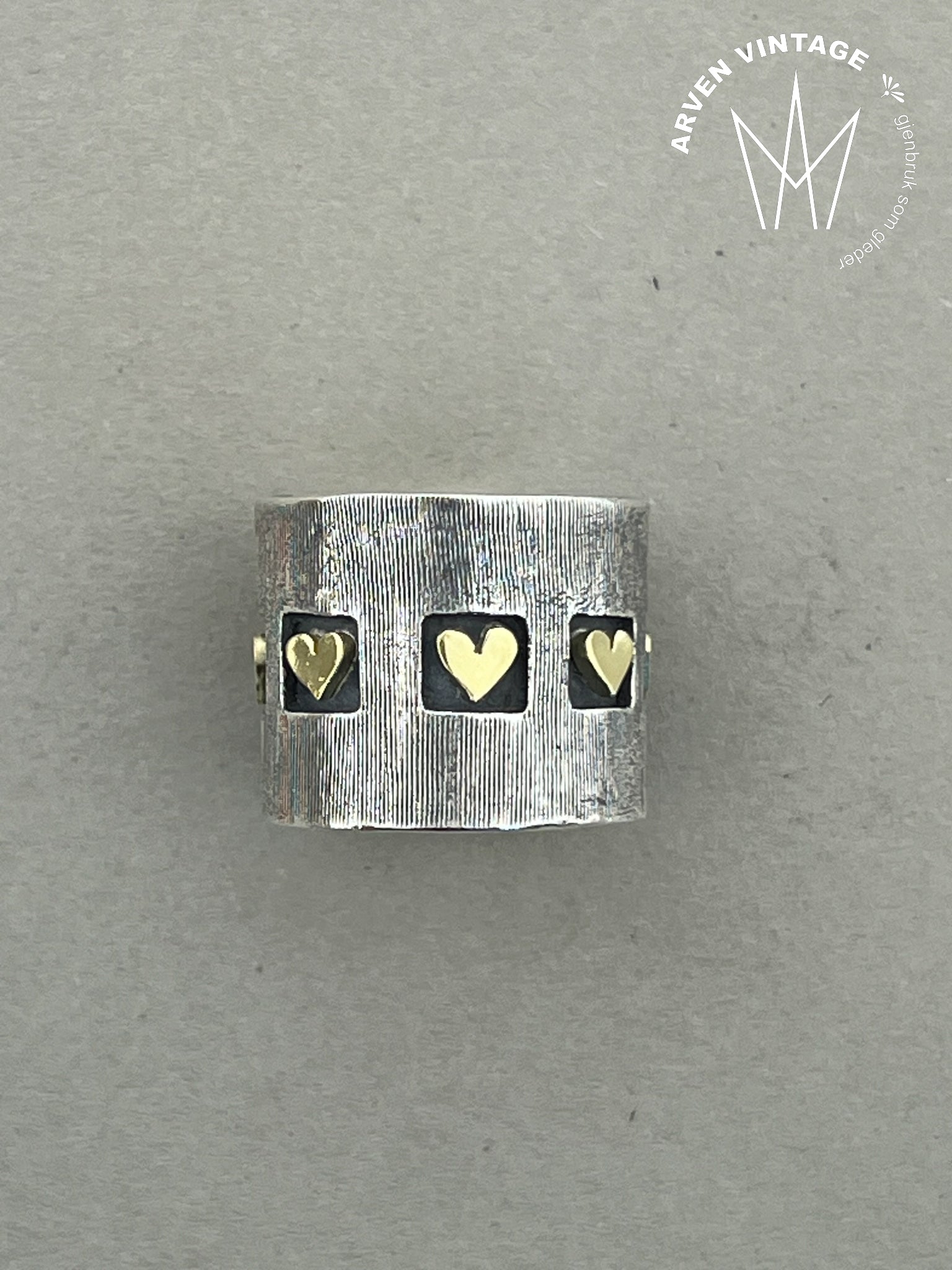 Vintage sølvring med hjerter str53