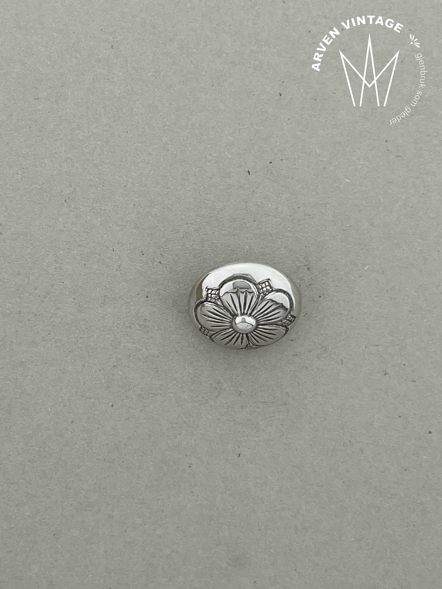 Vintage sølvknapp 1,8cm