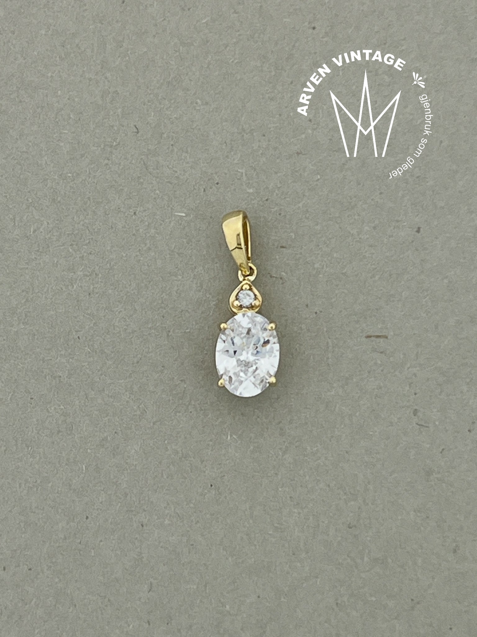 Vintage anheng med blank sten gult gull