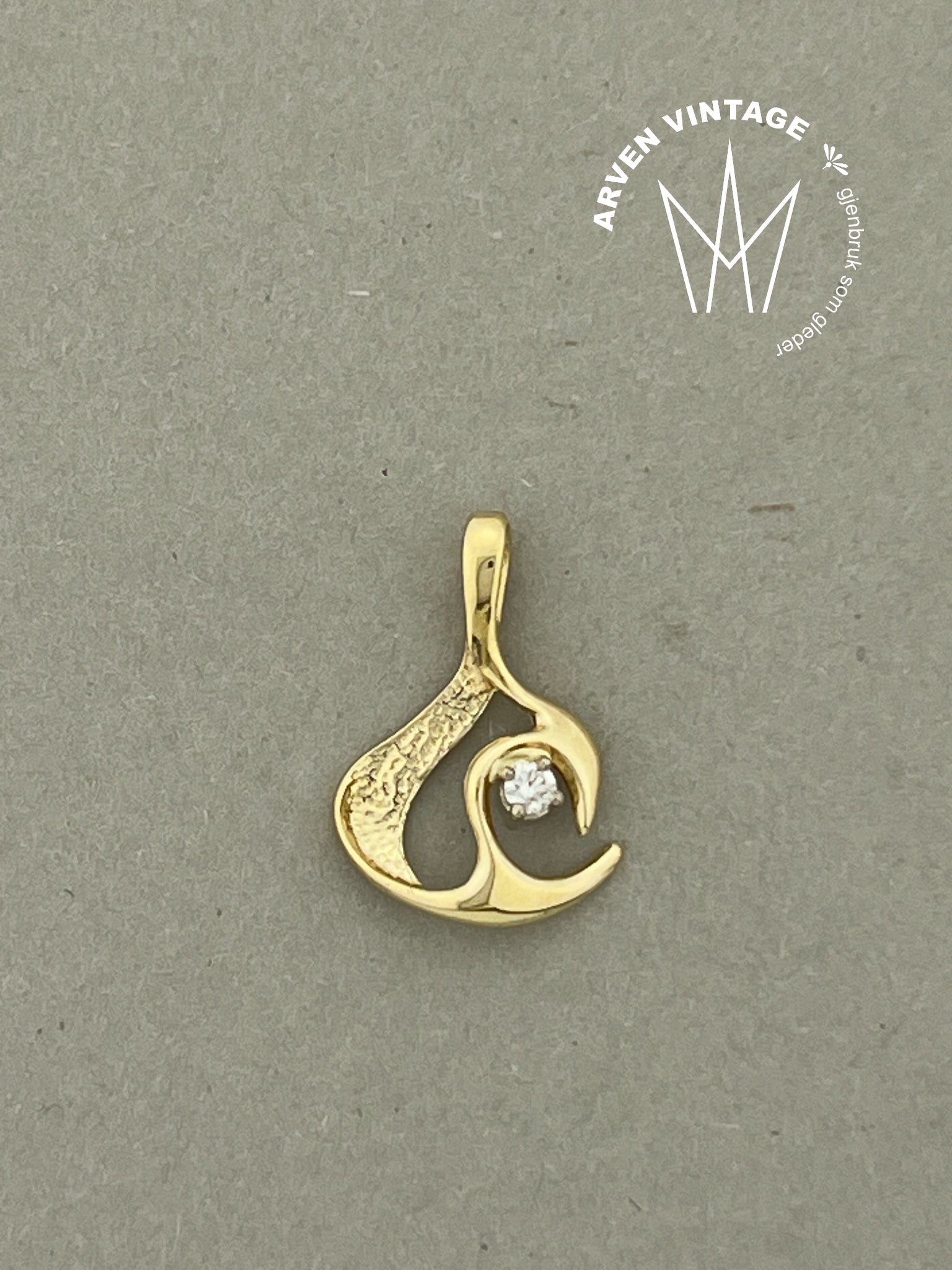 Vintage diamantanheng gult gull