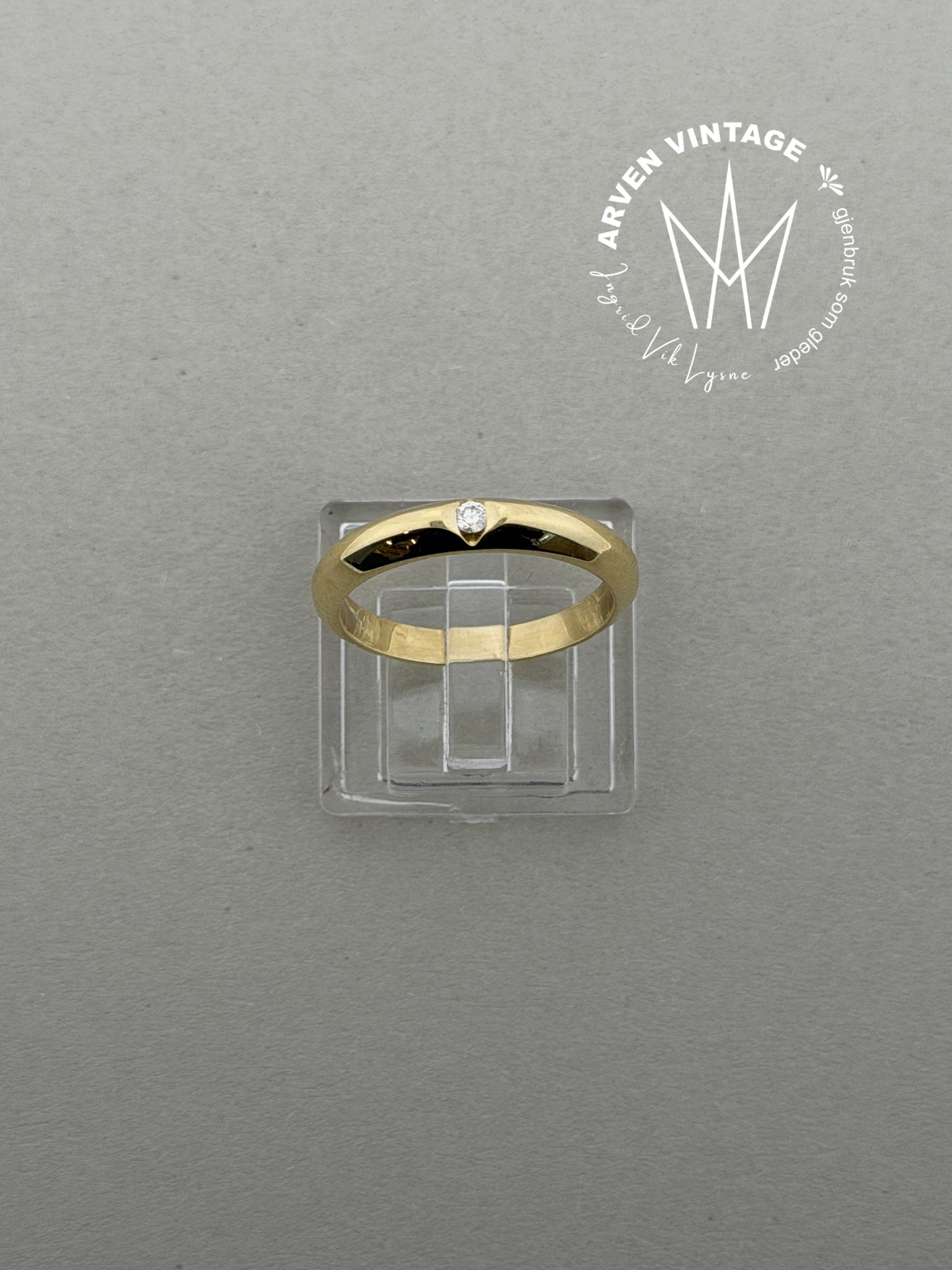 Vintage ring gult gull str54 med blank sten