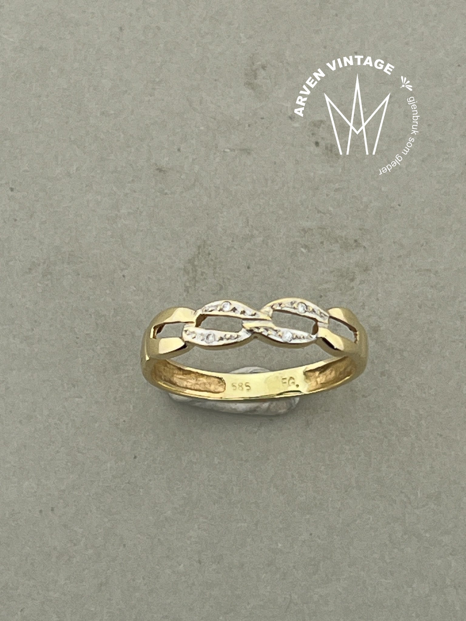 Vintage diamantring gult gull str58