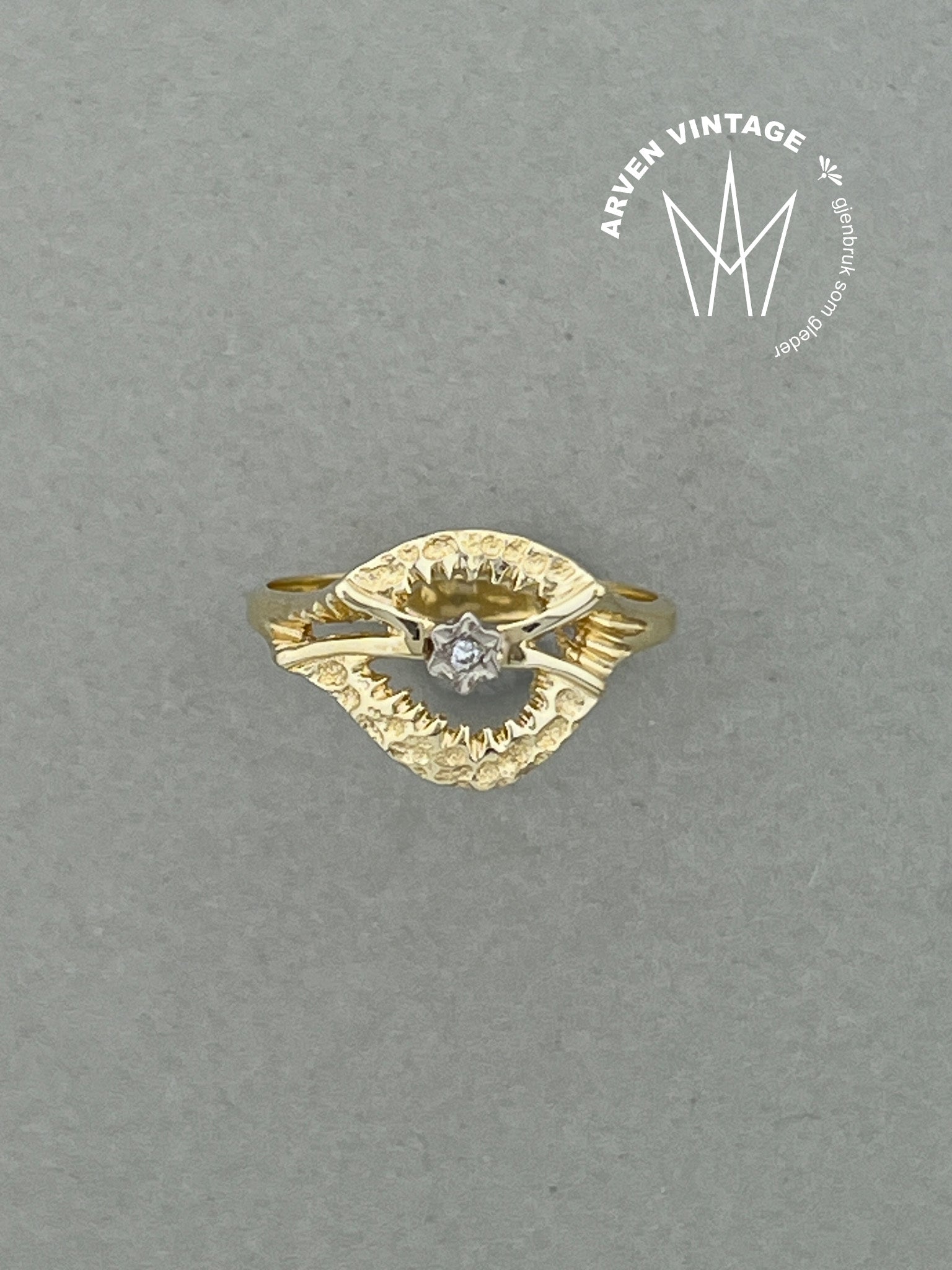 Vintage diamantring gult gull str54
