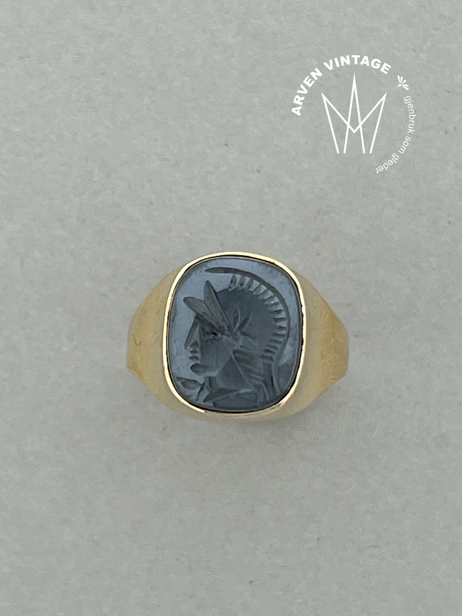 Vintage ring gult gull str57 svart sten