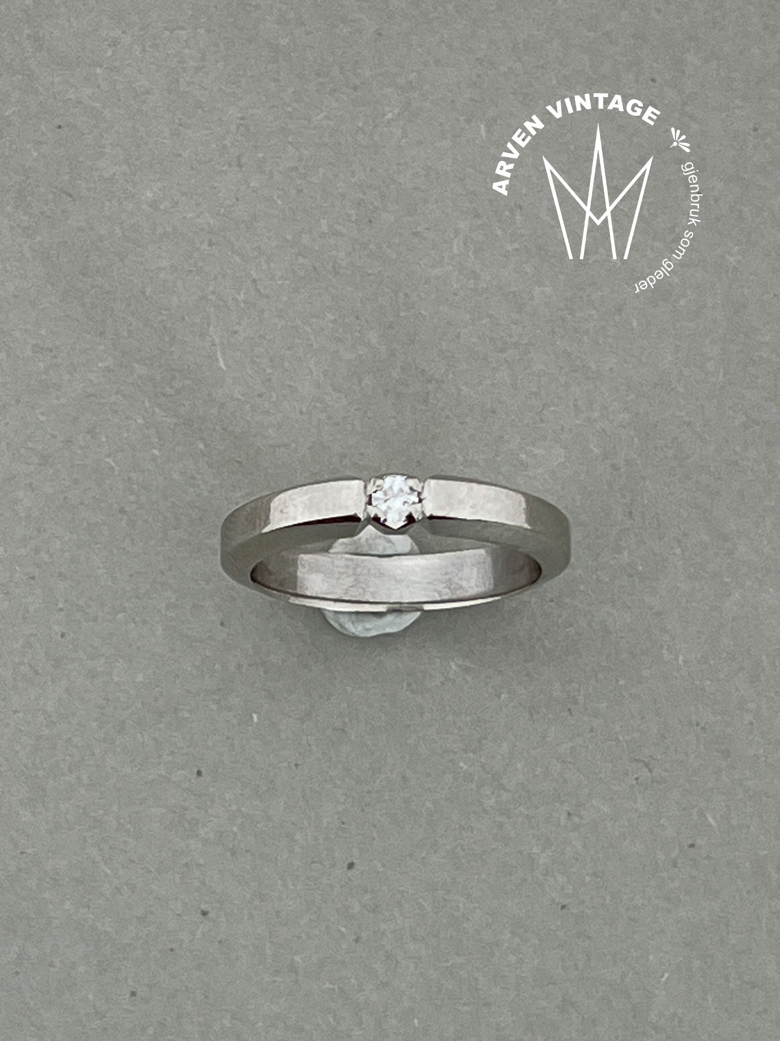 Vintage diamantring hvitt gull str49