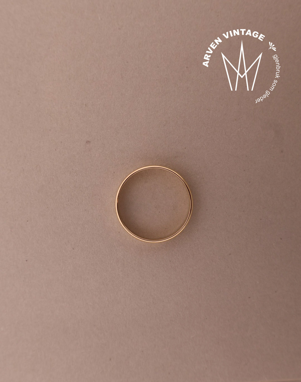 Vintage plain ring yellow gold