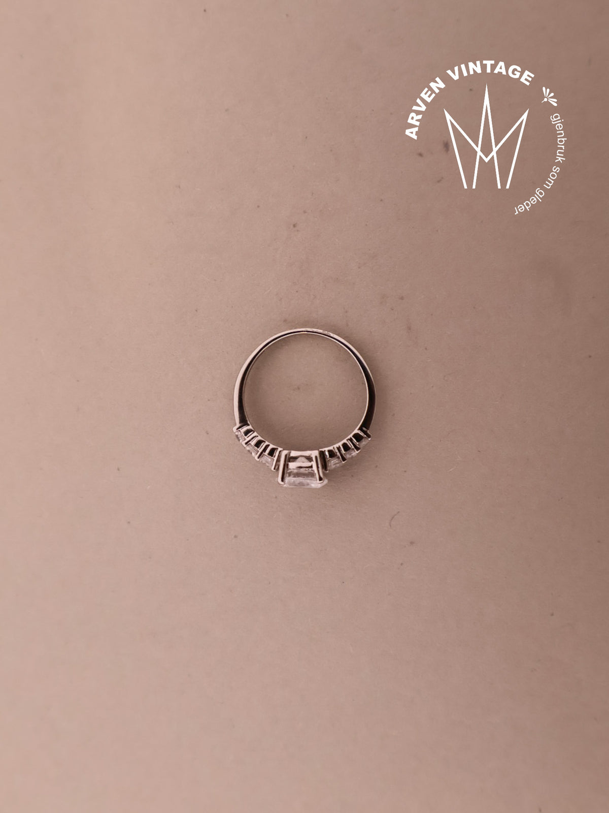 Vintage ring hvitt gull