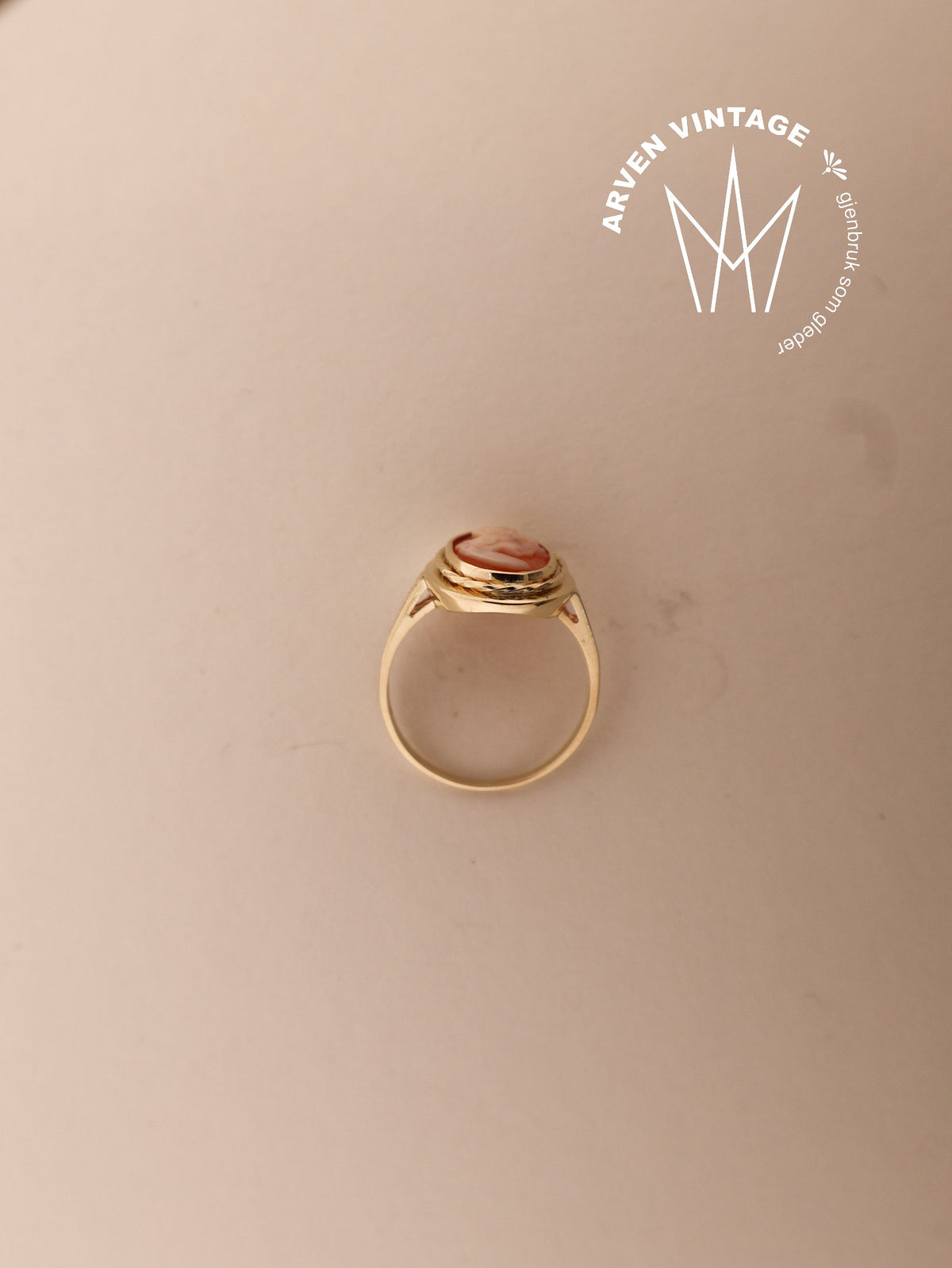 Vintage ring yellow gold size 56