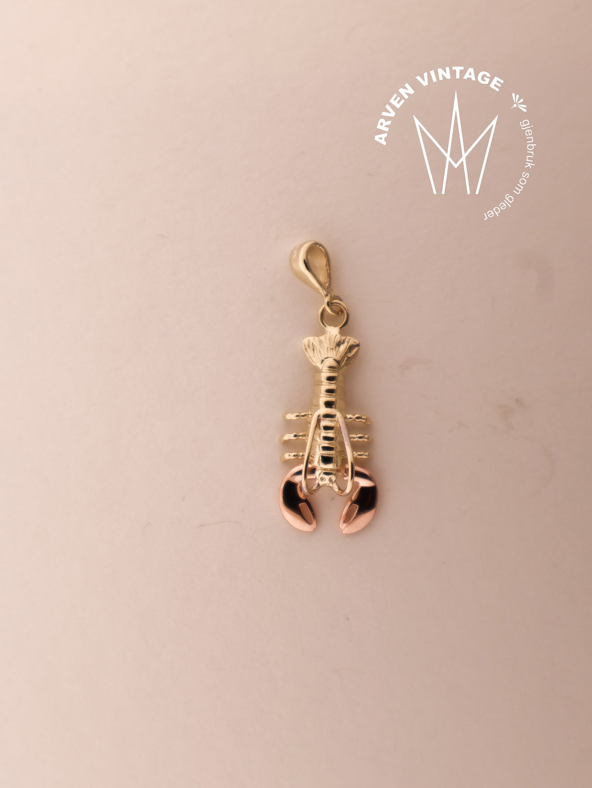 Vintage pendant yellow gold