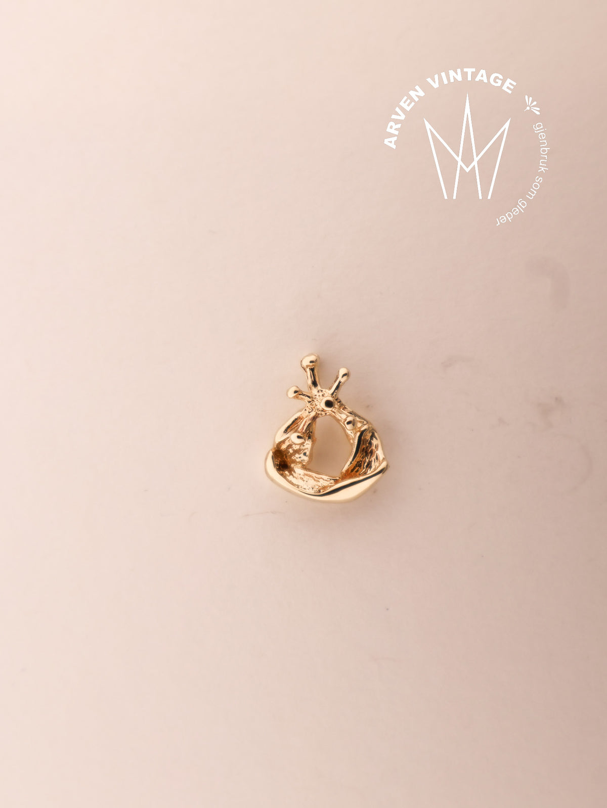 Vintage pendant yellow gold