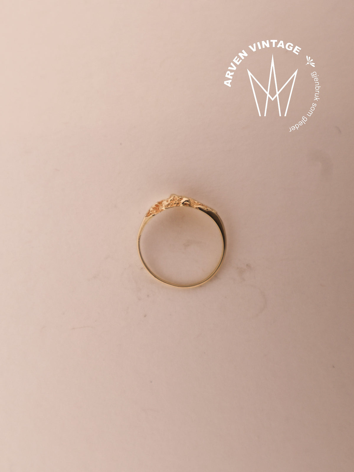 Vintage ring in yellow gold, size 52