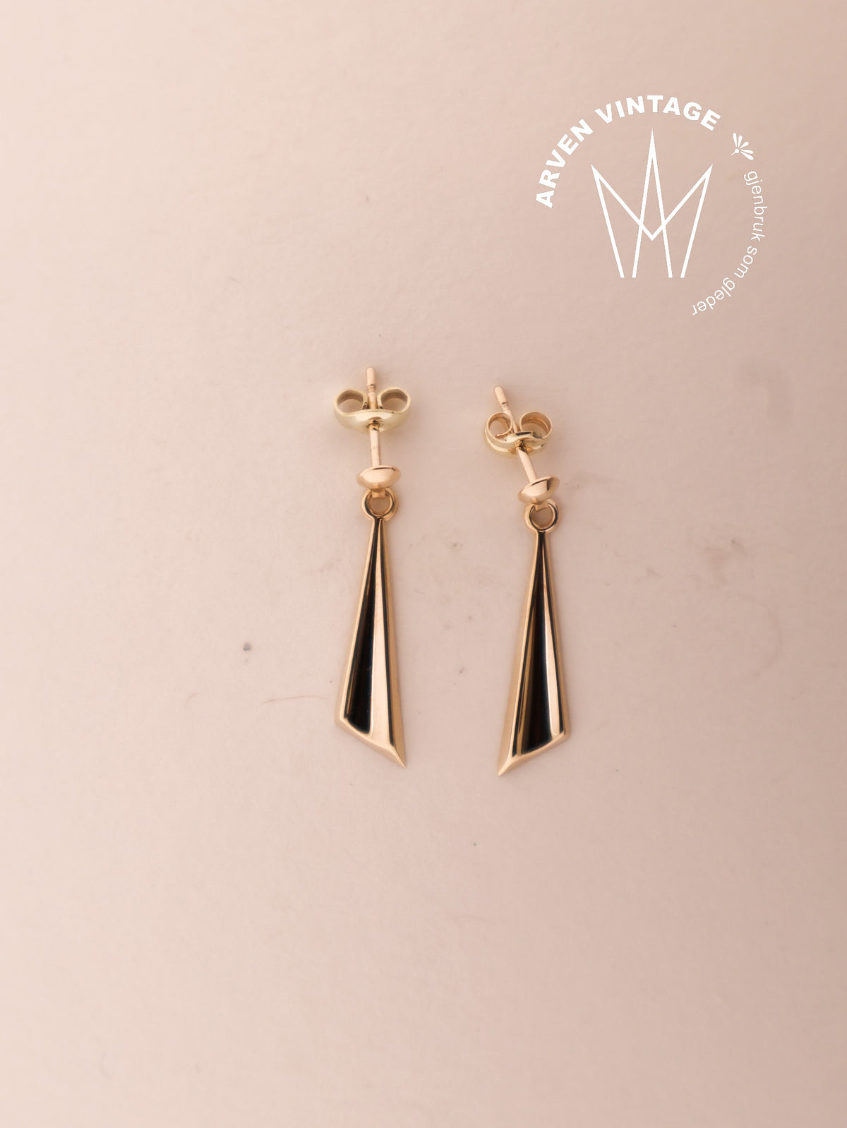 Vintage yellow gold earrings