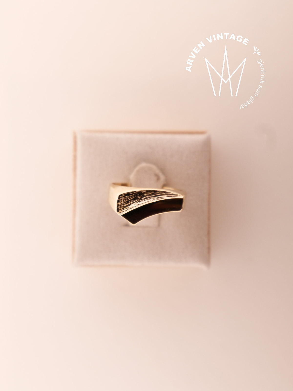 Vintage yellow gold ring size 56