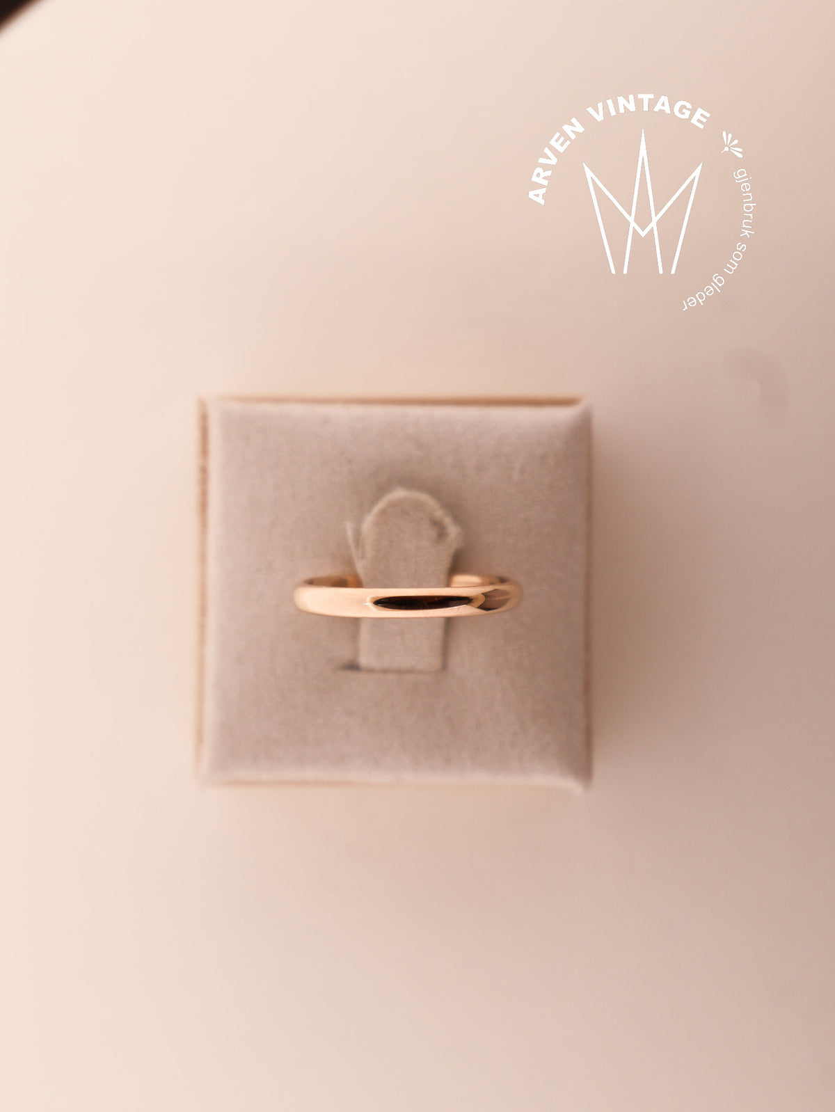 Vintage smooth ring yellow gold size 56