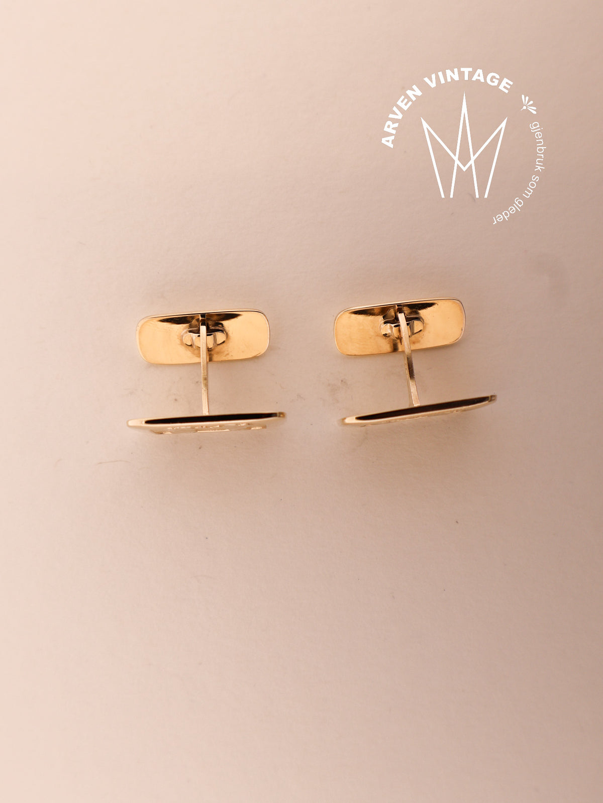 Vintage yellow gold cufflinks