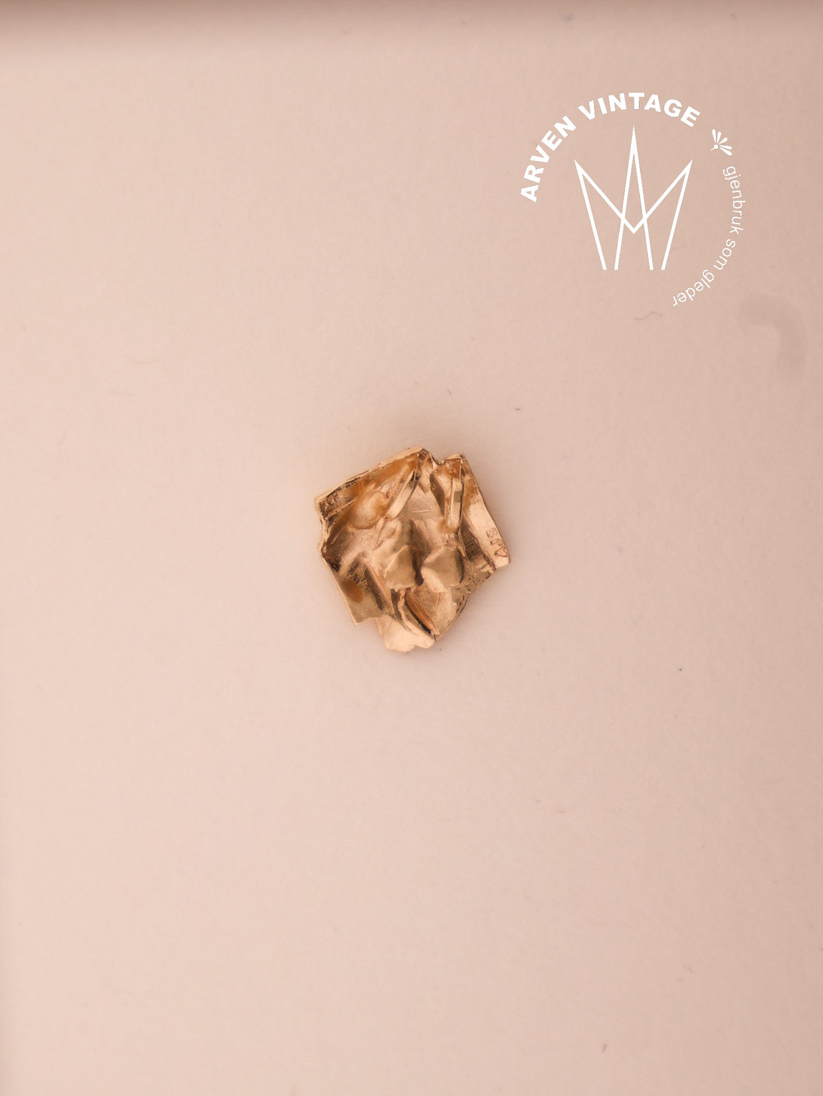 Vintage pendant yellow gold