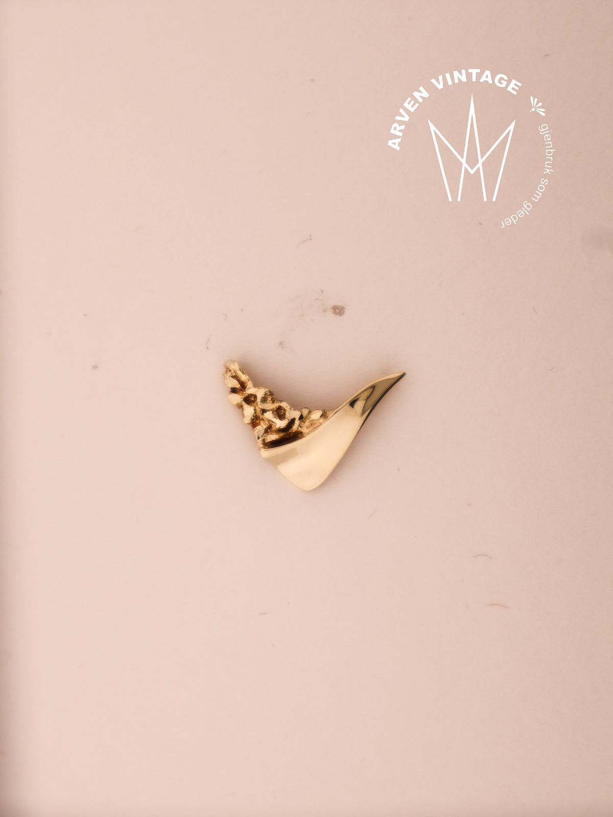 Vintage pendant yellow gold