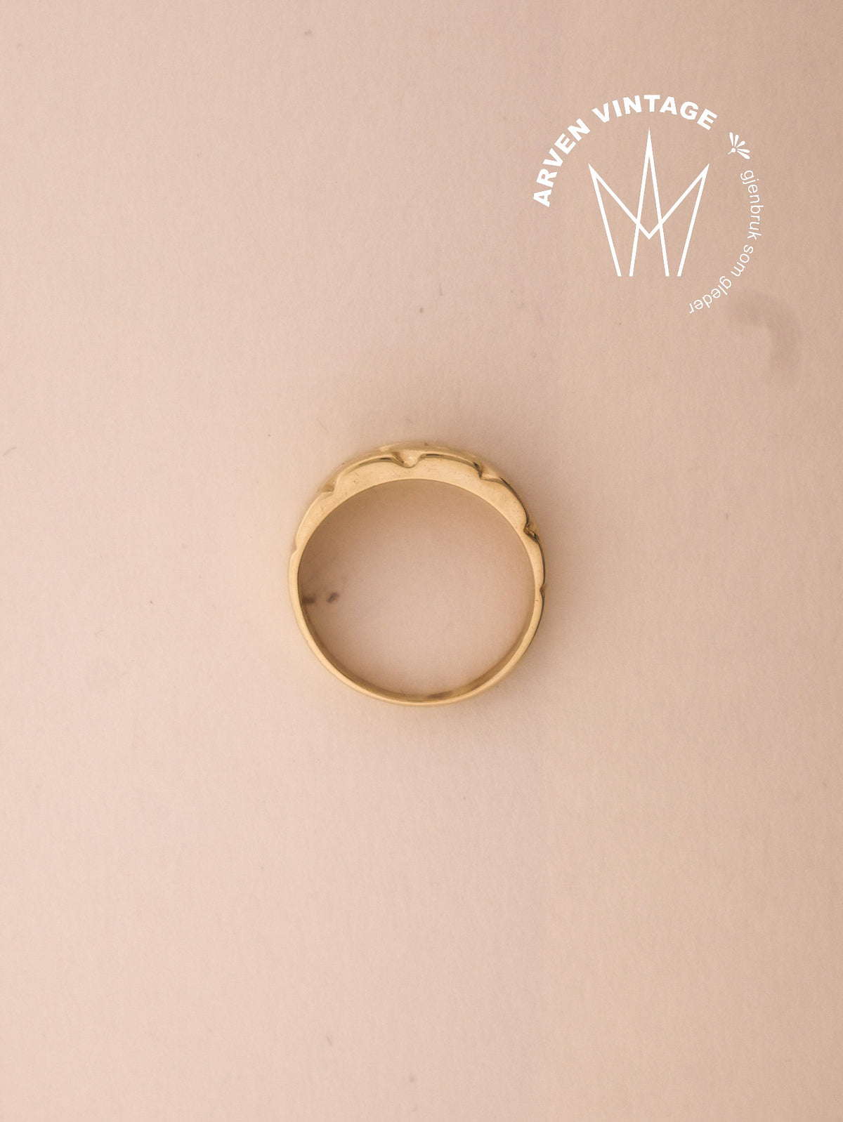 Vintage ring in yellow gold, size 58