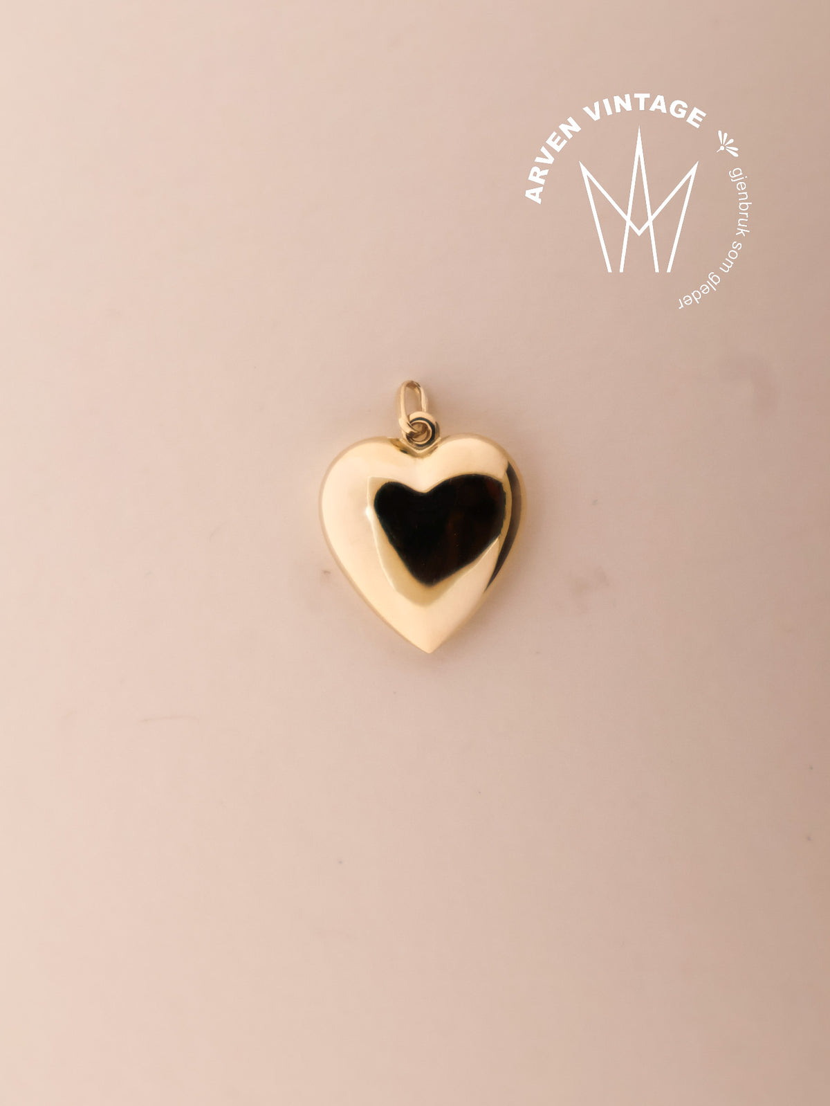 Vintage Heart Pendant Yellow Gold