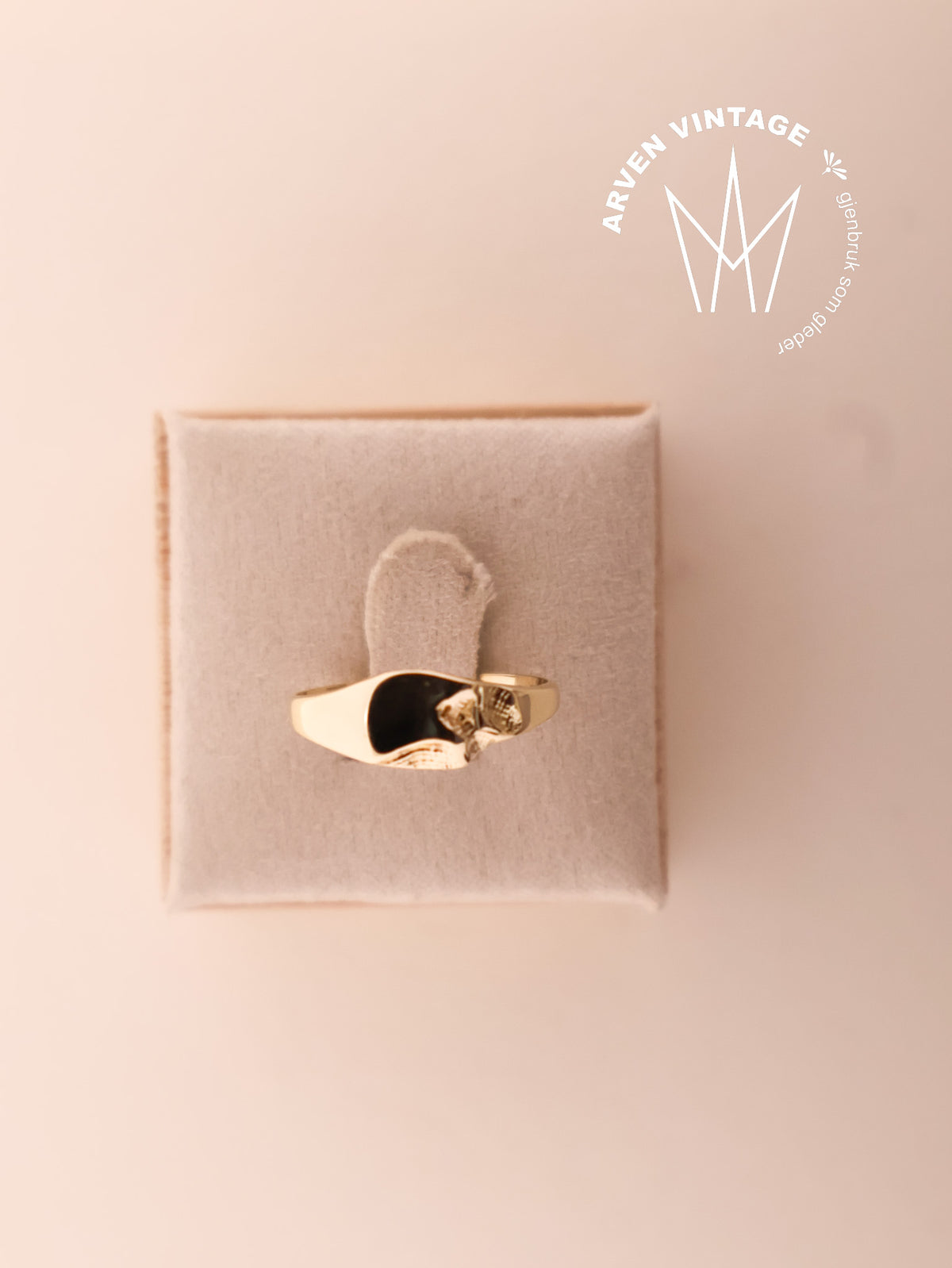 Vintage yellow gold ring, size 54