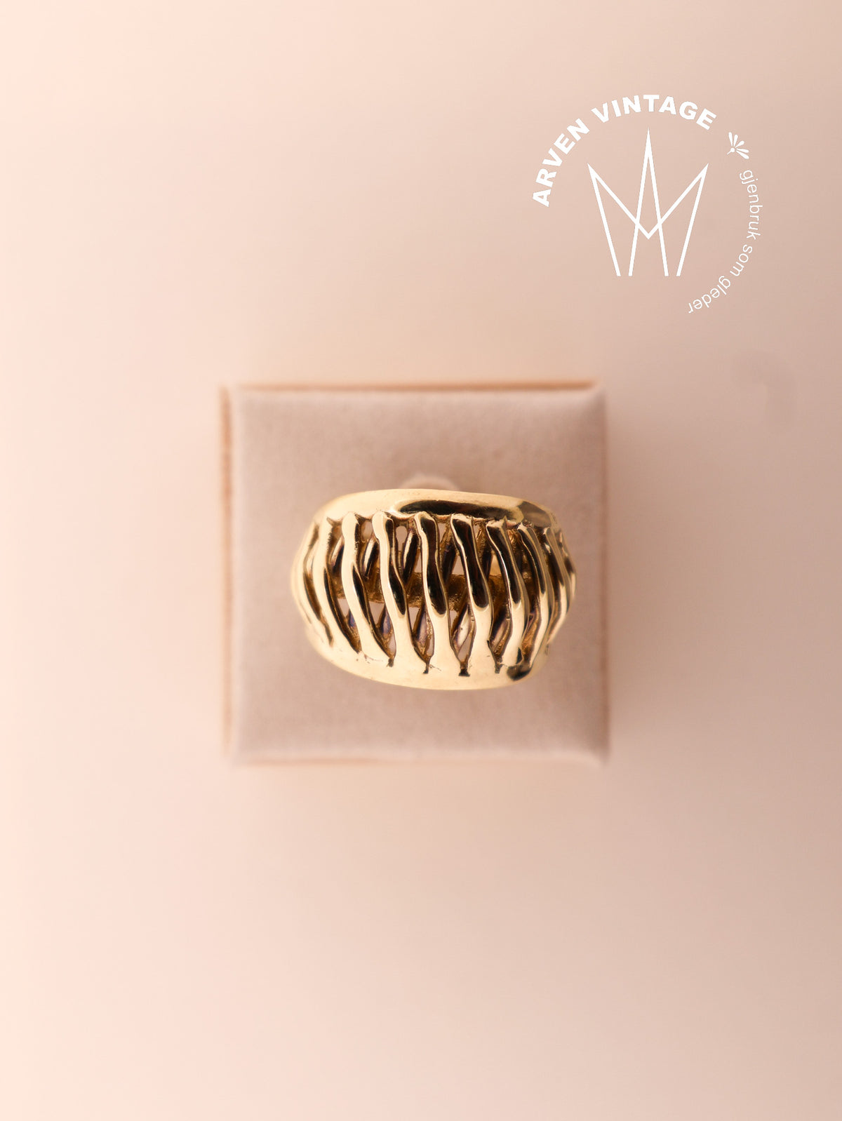 Vintage ring in yellow gold, size 60
