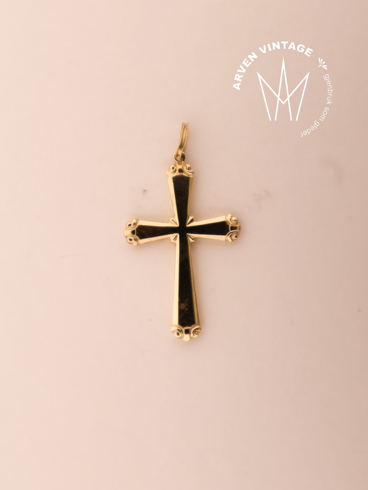 Vintage pendant yellow gold