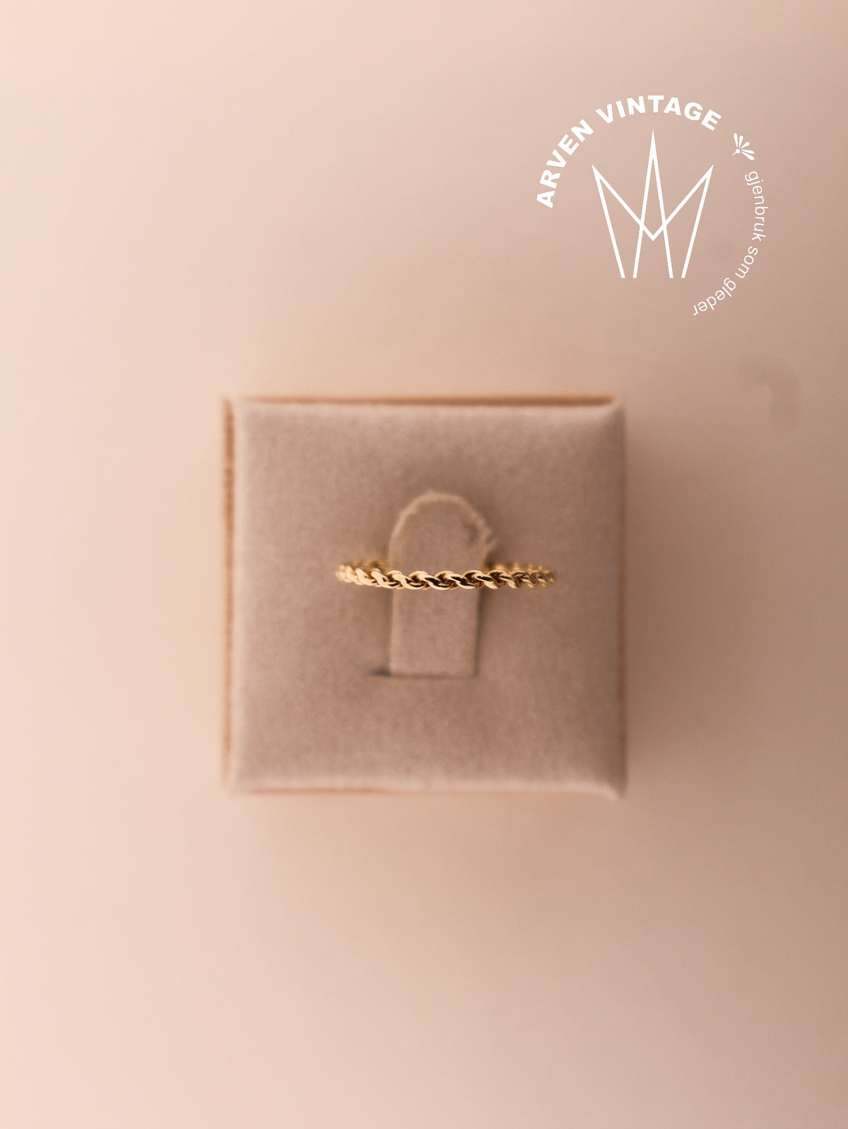 Vintage ring in yellow gold, size 50