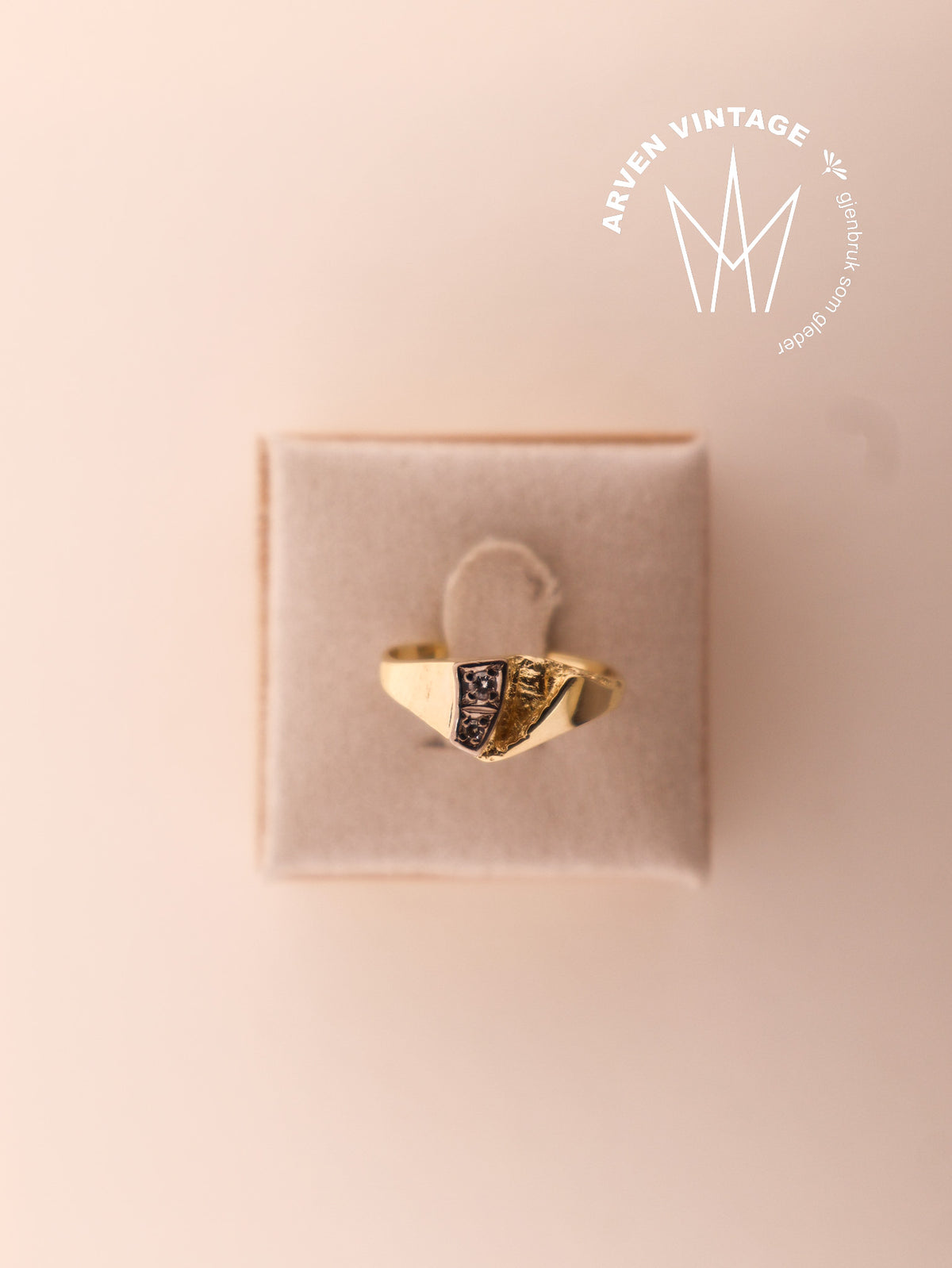 Vintage yellow gold ring size 53