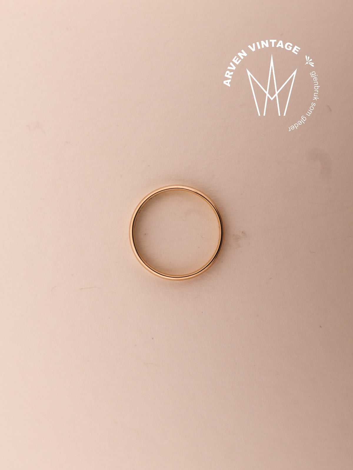 Vintage plain band in yellow gold, size 59