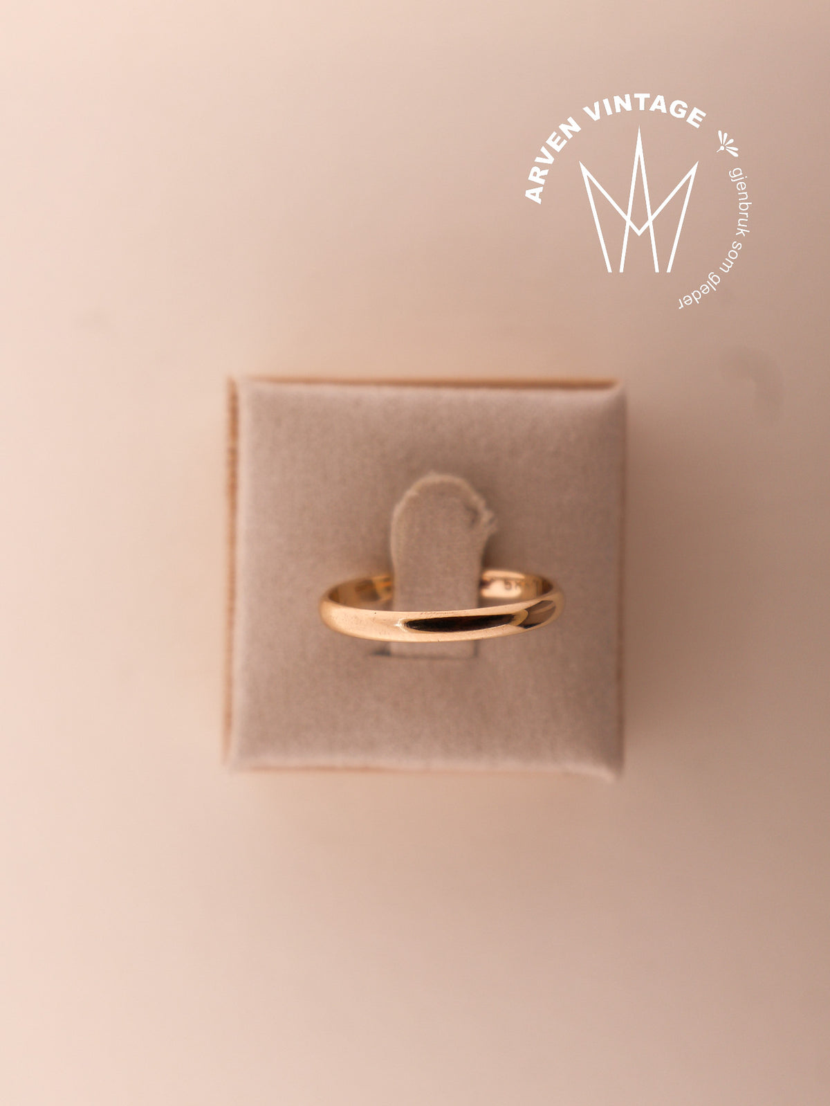 Vintage plain band in yellow gold, size 59
