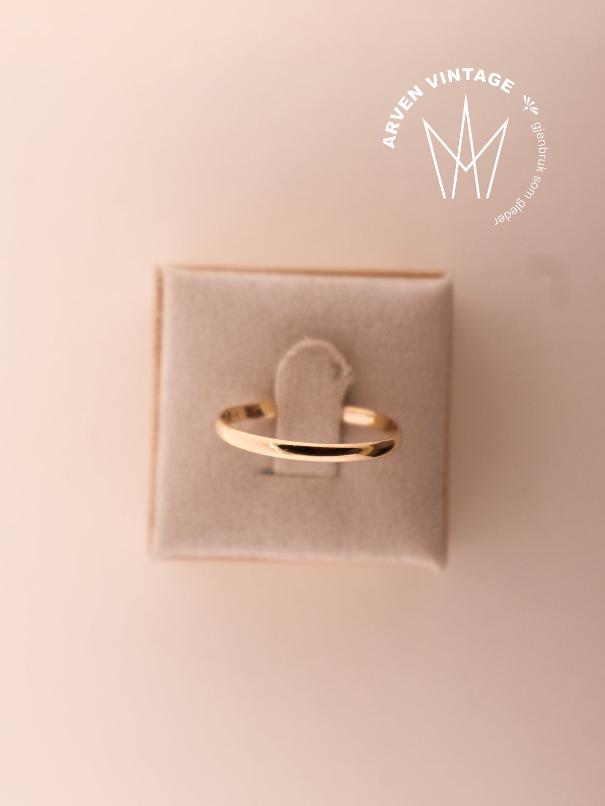 Vintage plain ring yellow gold size 62