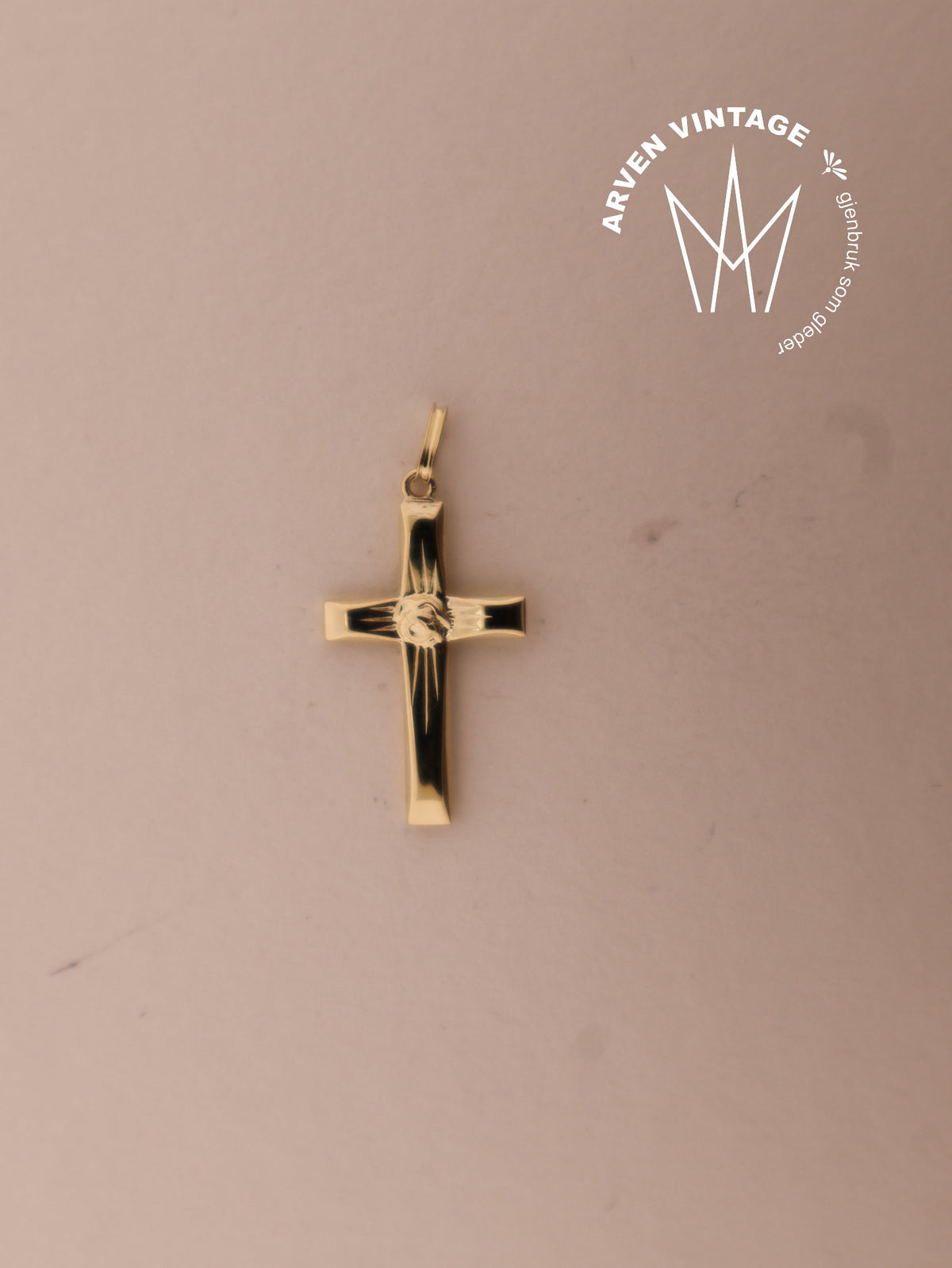 Vintage pendant yellow gold