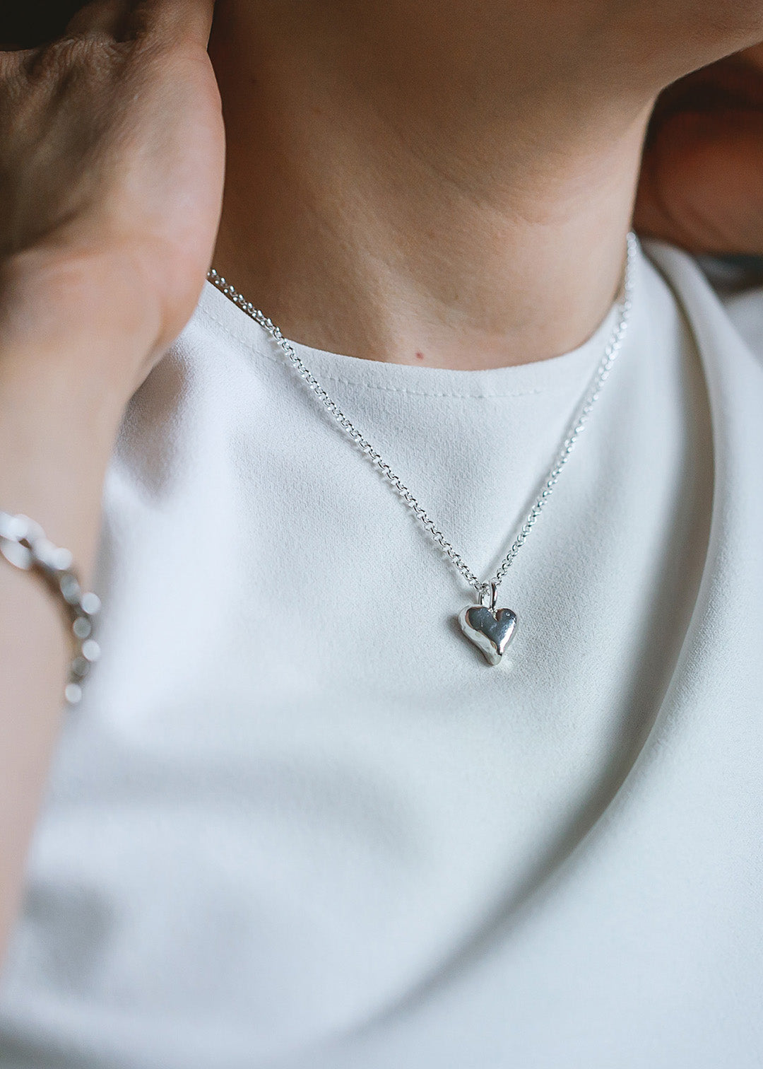 Mia heart necklace large