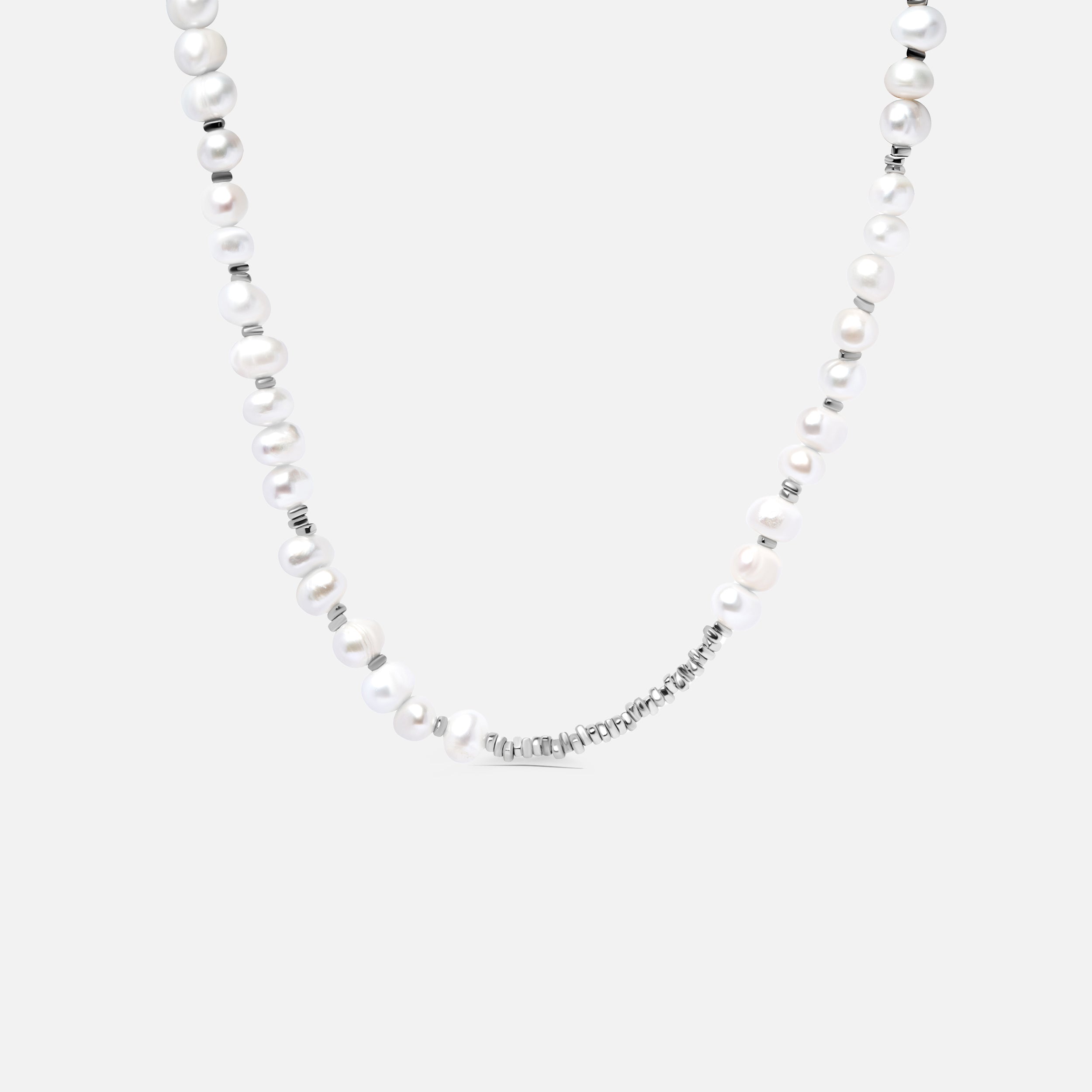Silver pearl necklace