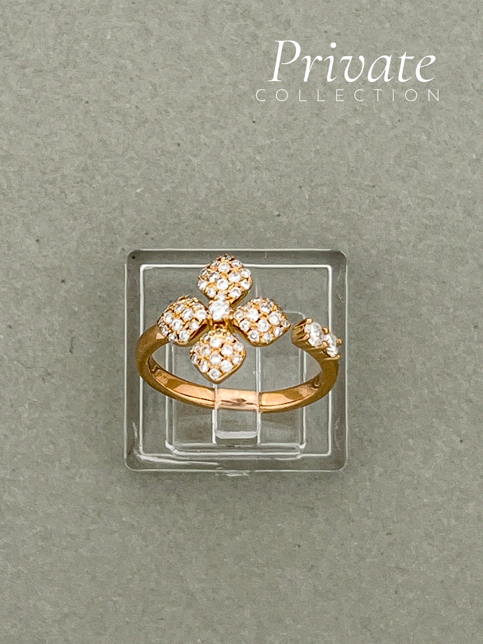 PC Diamantring blomst 18K rosé gull str 49