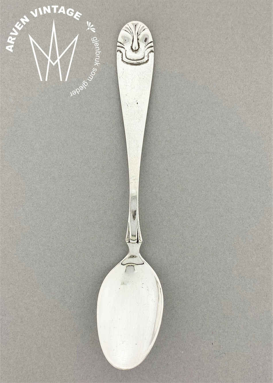Vintage Hammered Shell Teaspoon