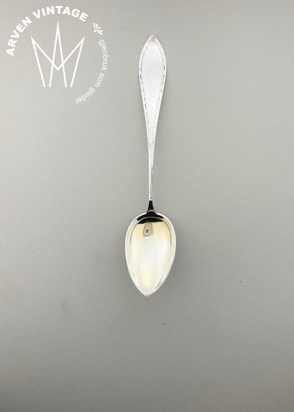 Vintage pointed engraved teaspoon