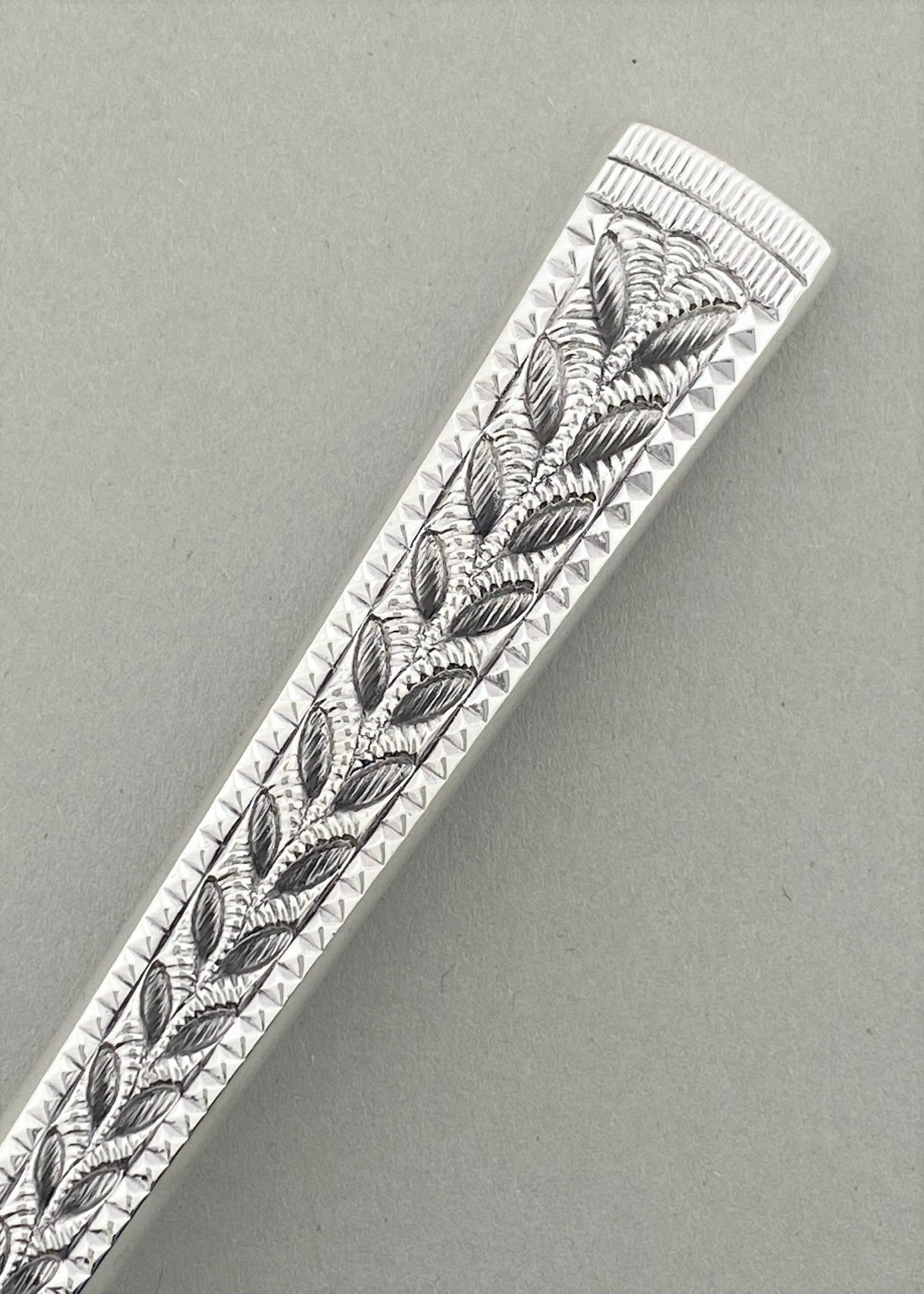 Vintage Jewel dinner knife