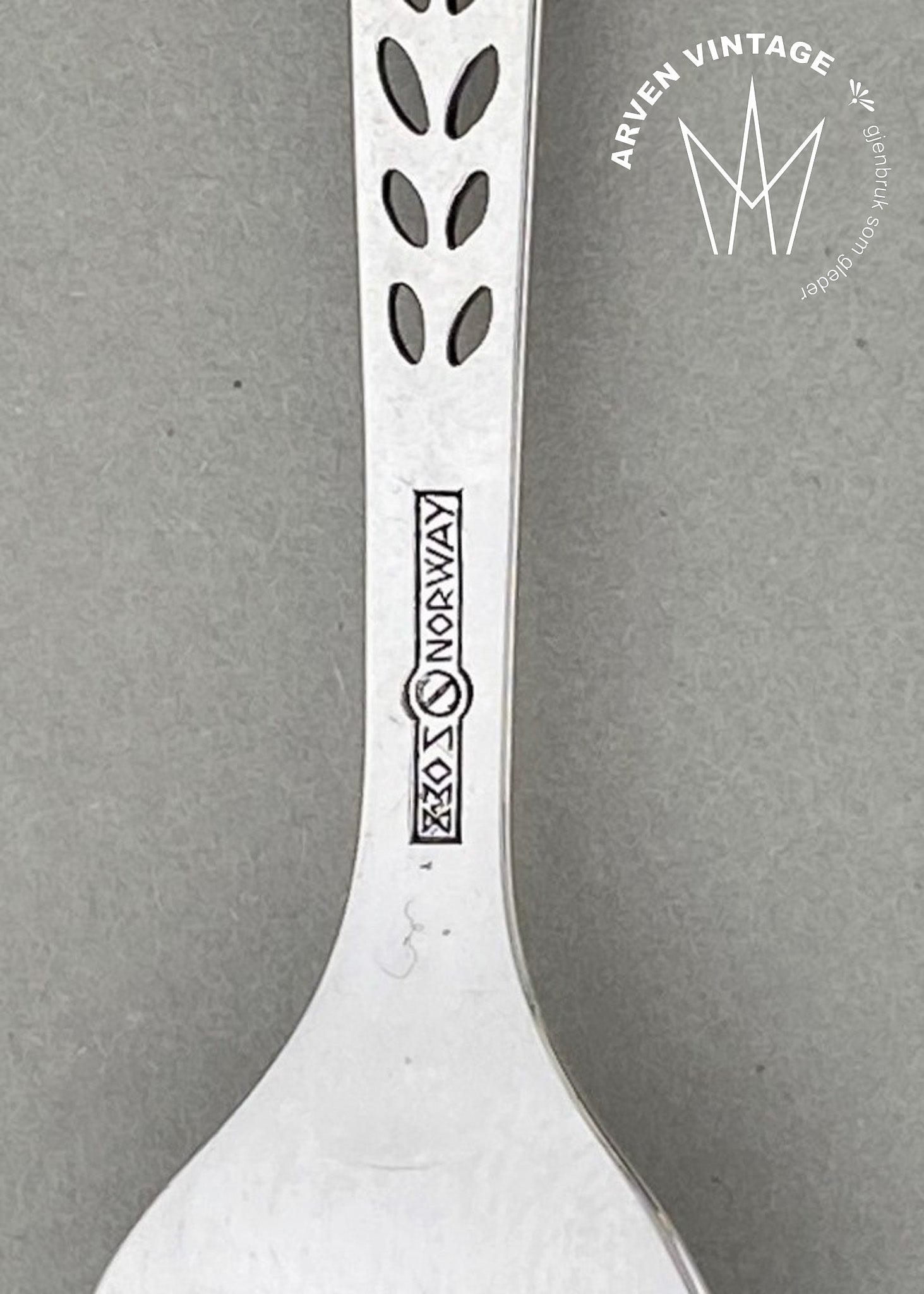 Vintage Jewel mustard spatula