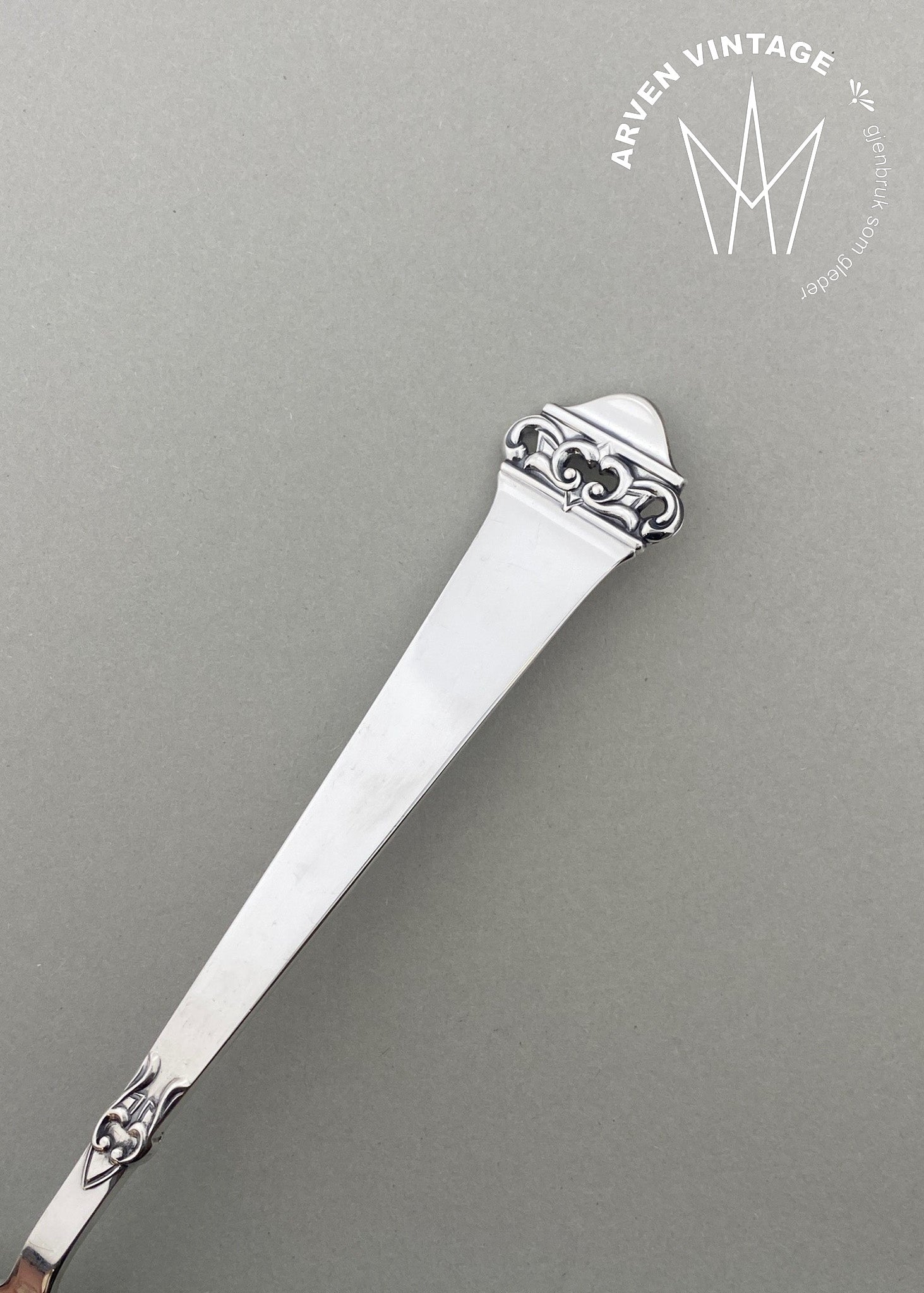 Vintage Saga tablespoon large