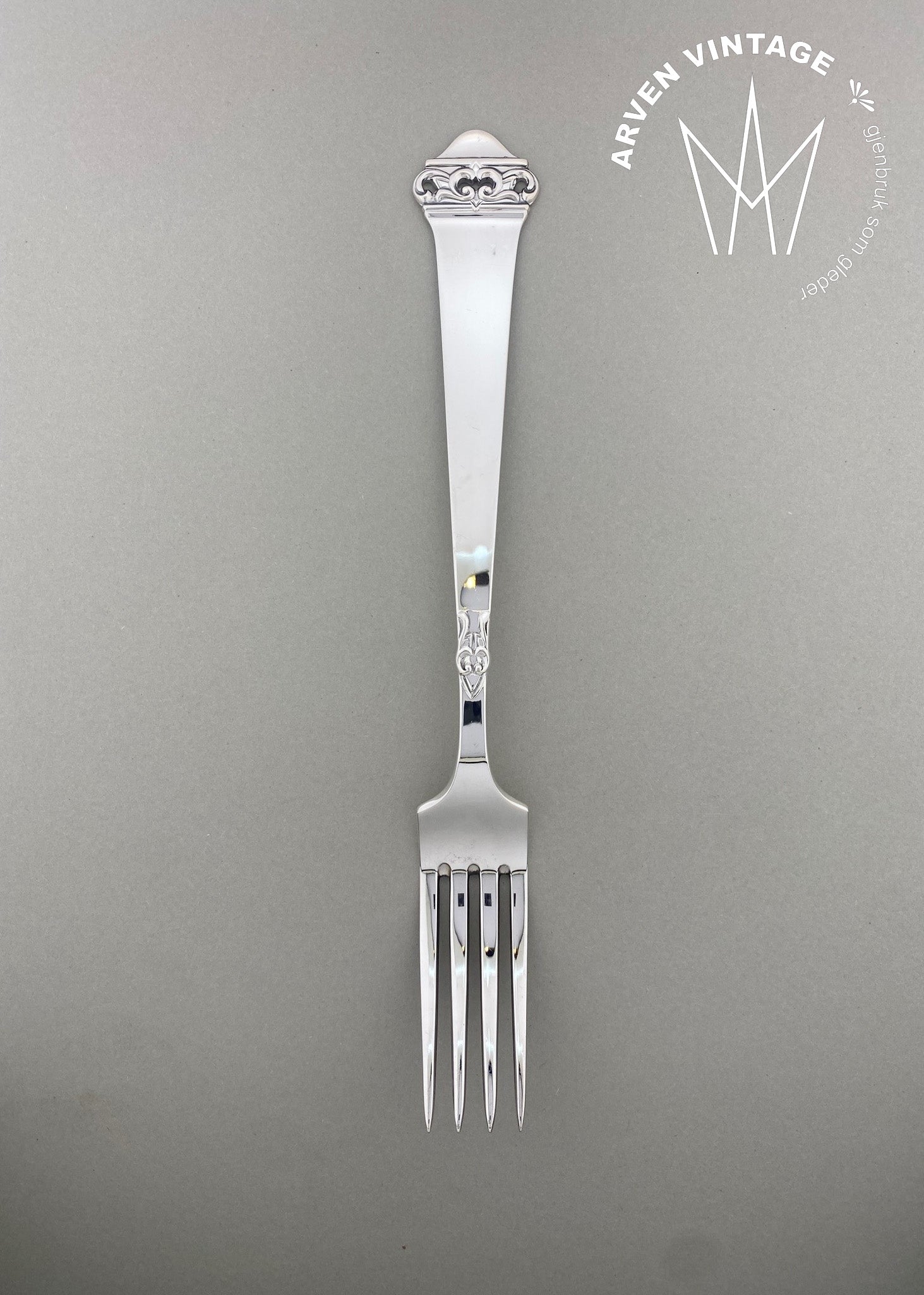 Vintage Saga dinner fork large
