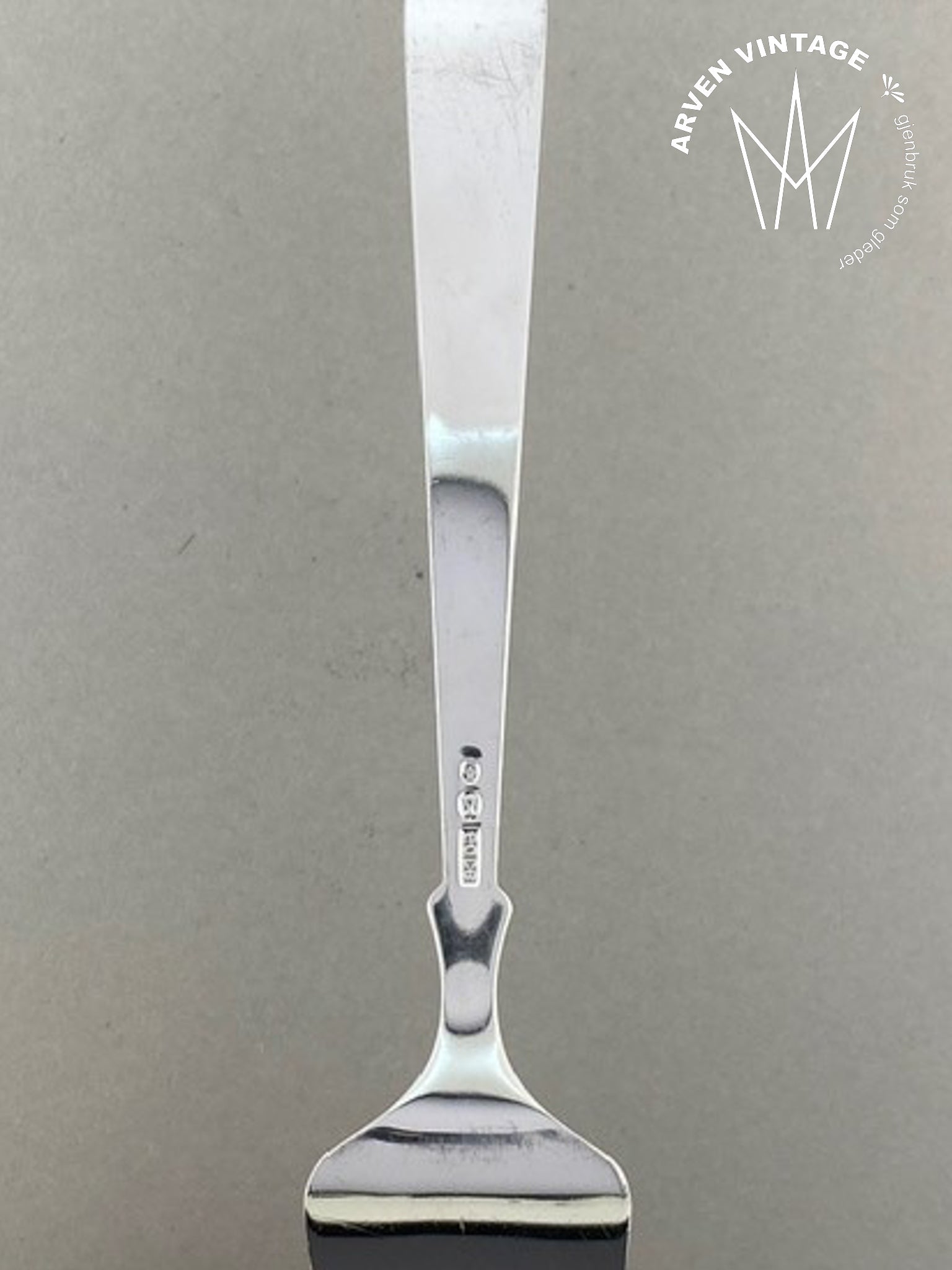 Vintage Arveslv mustard shovel