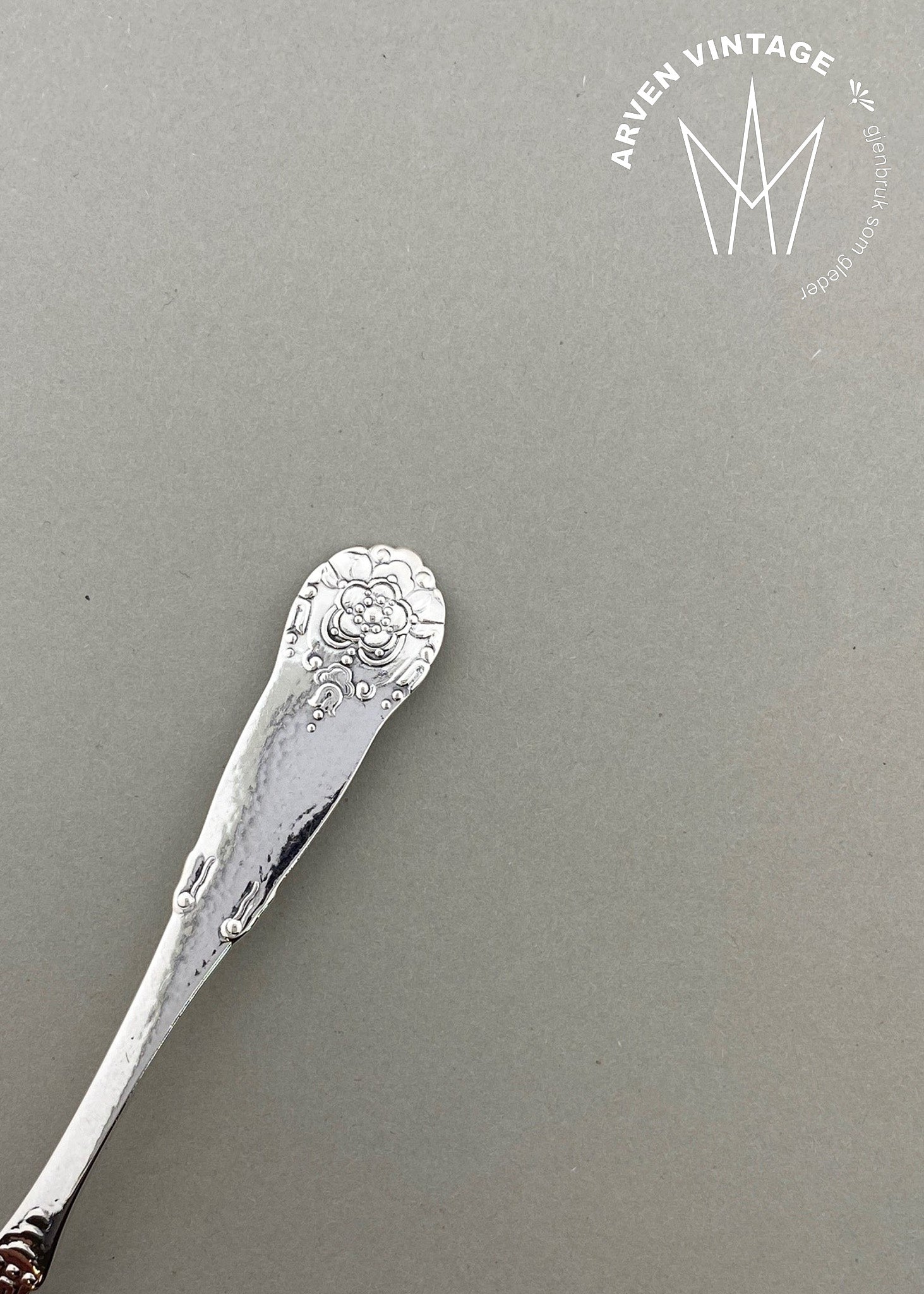 Vintage Hardanger tomato spade