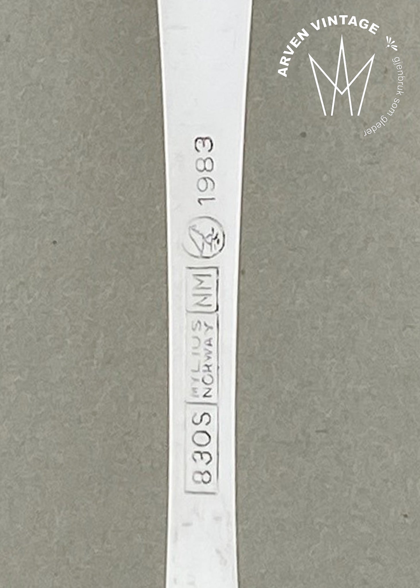 Vintage Remembrance Teaspoon