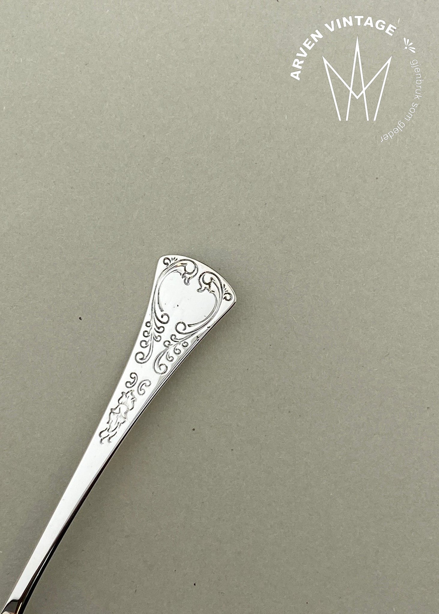 Vintage Remembrance Teaspoon