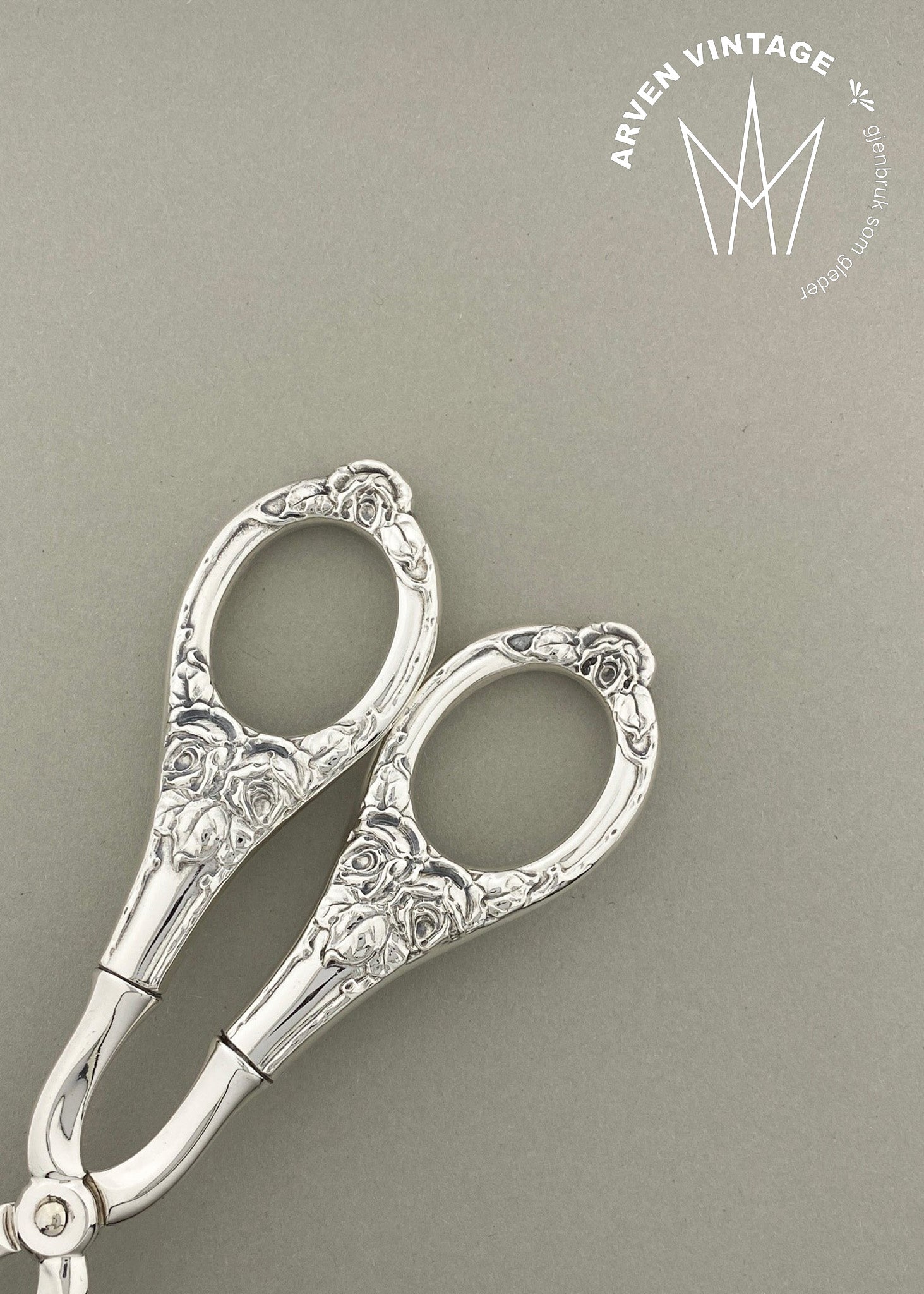 Vintage Raised Rose Sandwich Tongs